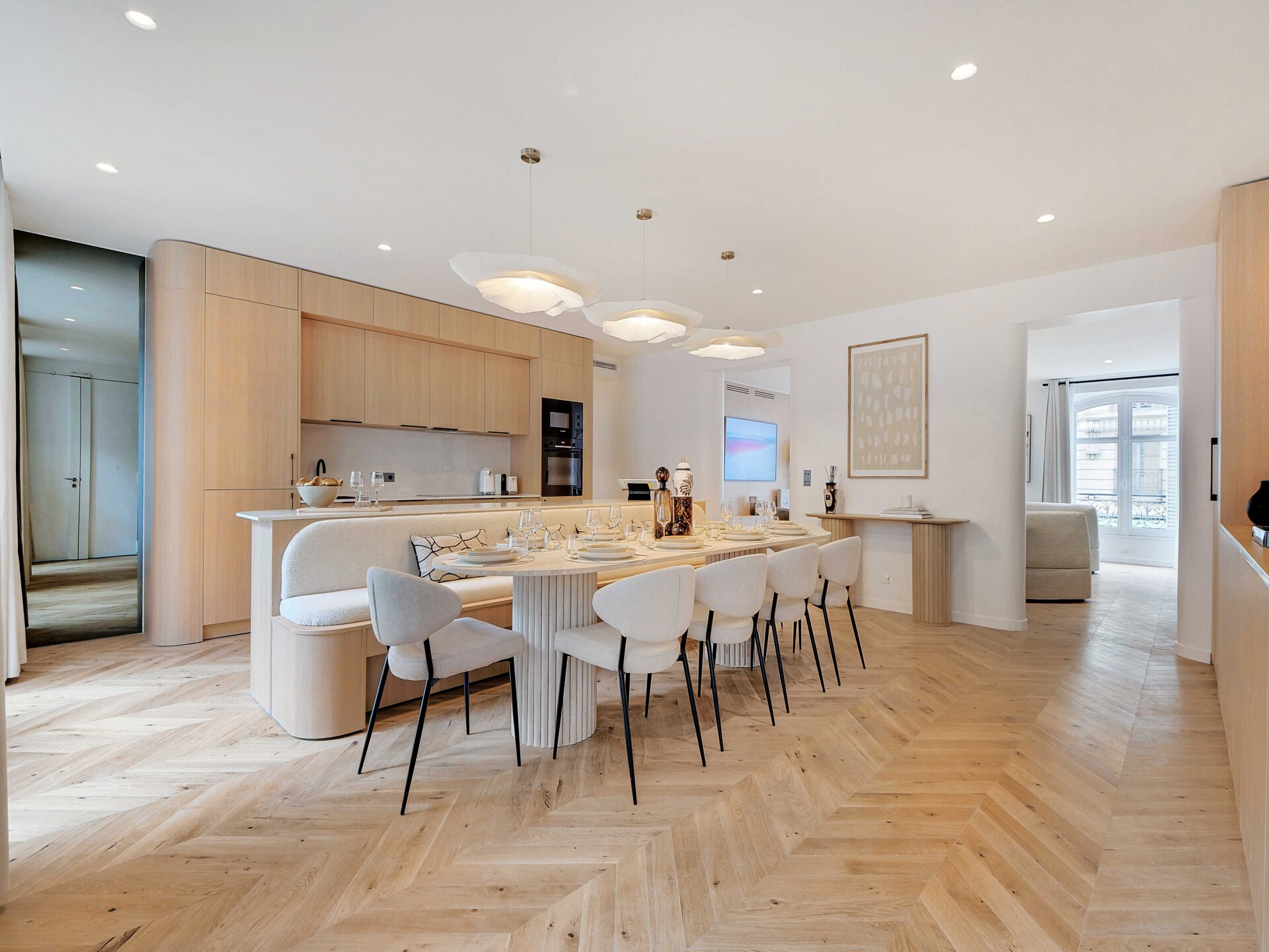 Luxe 4-slaapkamer appartement aan Avenue Matignon in hartje Parijs - foto 2
