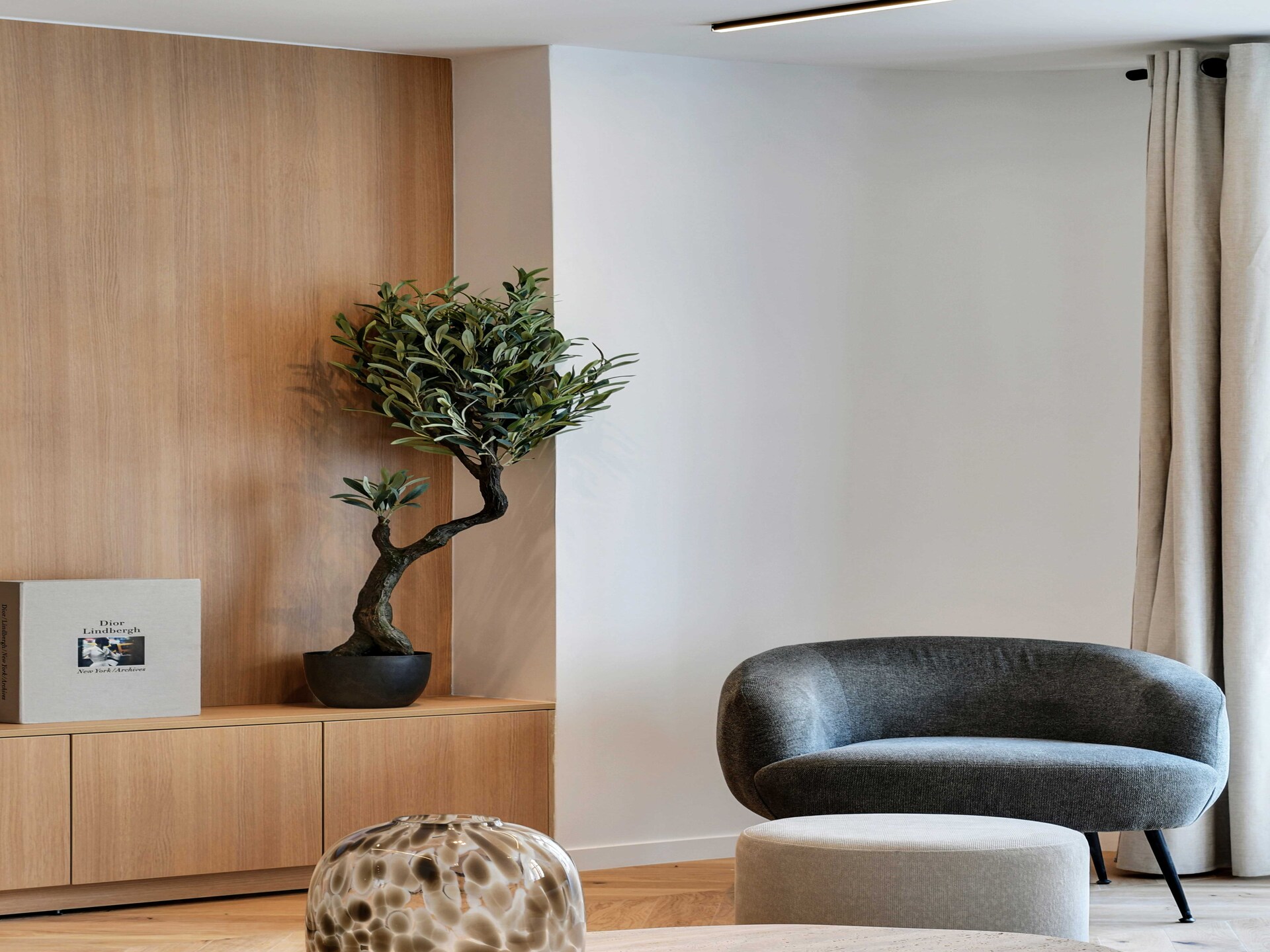 Luxe 4-slaapkamer appartement aan Avenue Matignon in hartje Parijs - foto 11