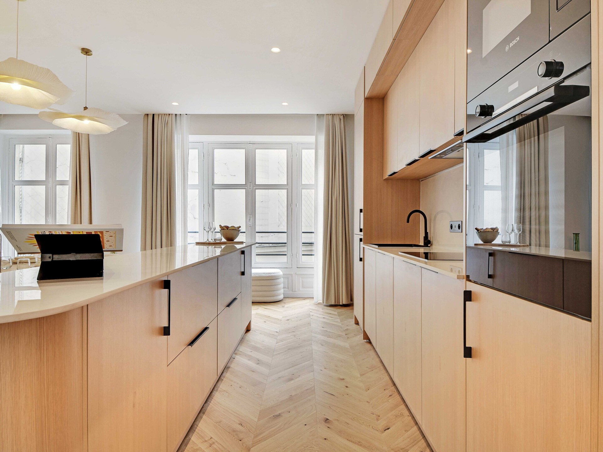 Luxe 4-slaapkamer appartement aan Avenue Matignon in hartje Parijs - foto 24