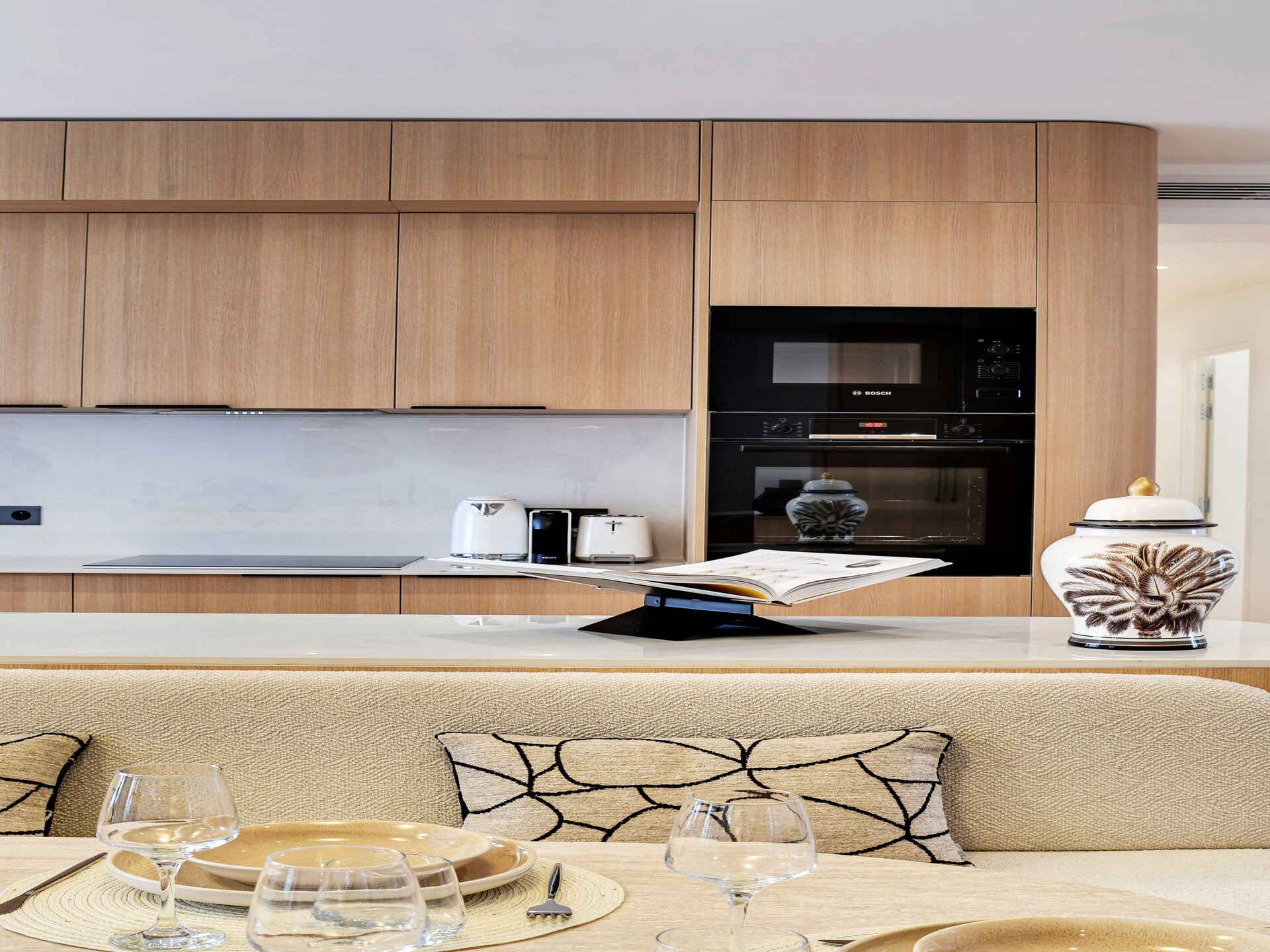 Luxe 4-slaapkamer appartement aan Avenue Matignon in hartje Parijs - foto 28