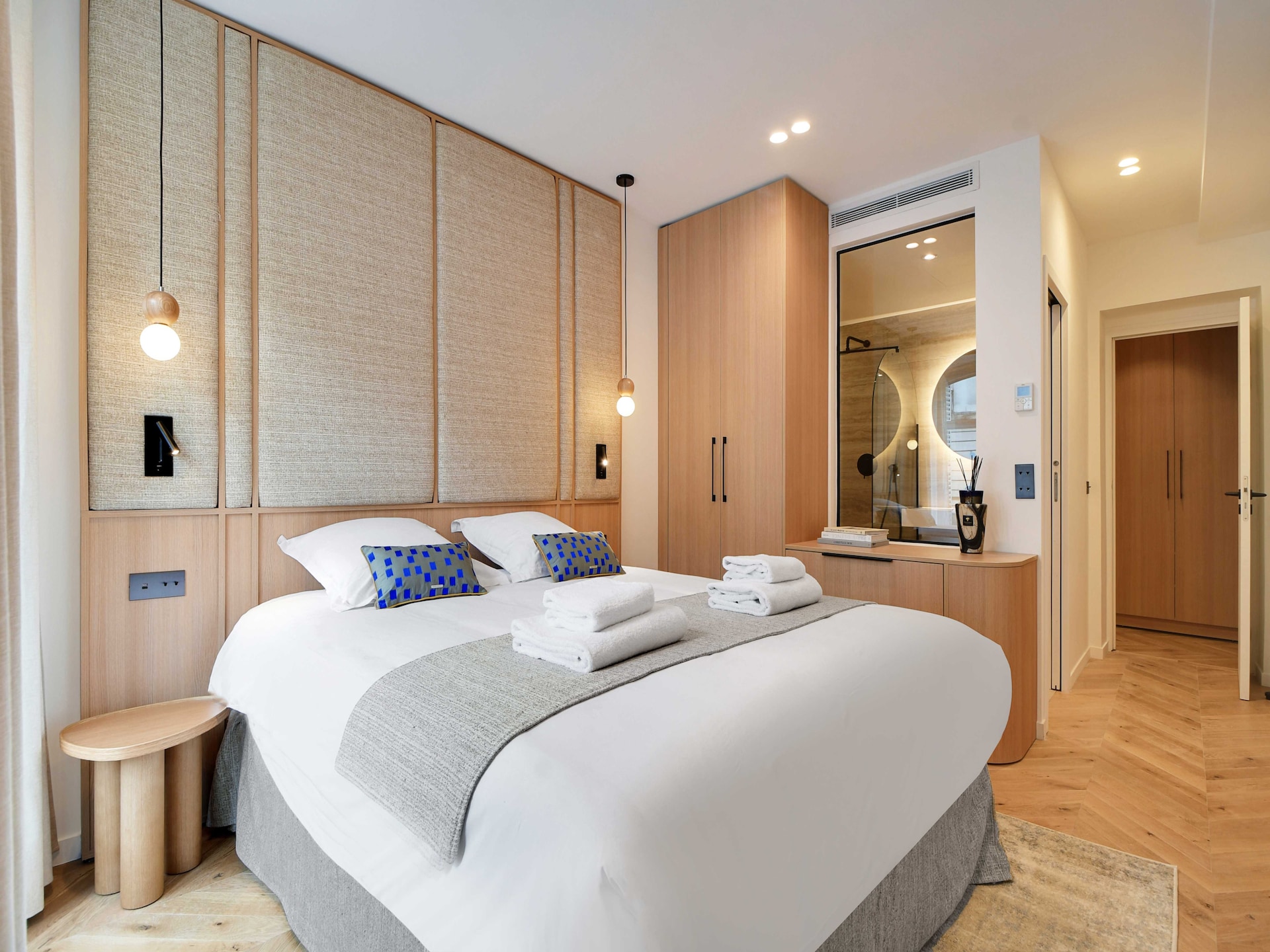 Luxe 4-slaapkamer appartement aan Avenue Matignon in hartje Parijs - foto 31