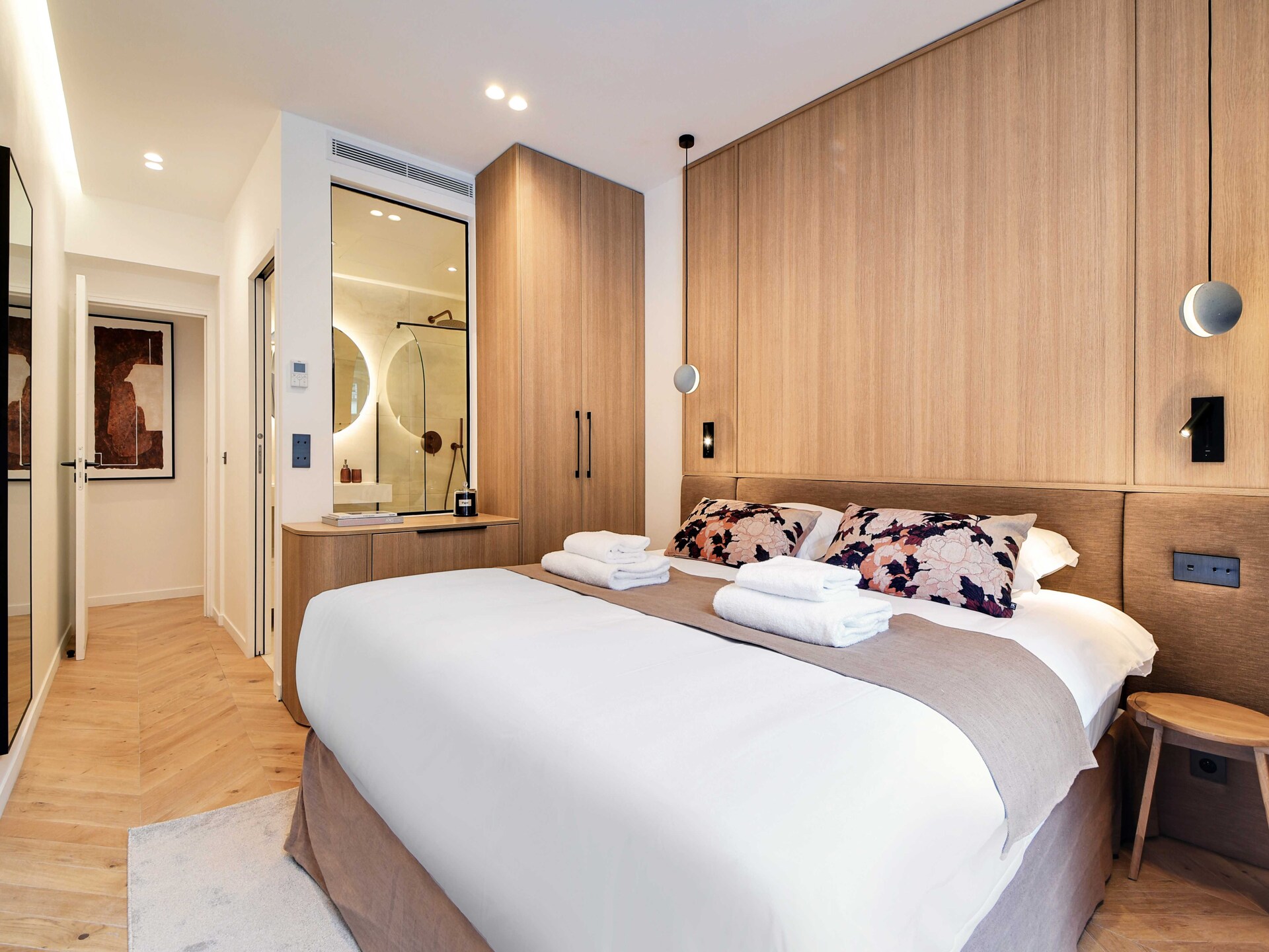 Luxe 4-slaapkamer appartement aan Avenue Matignon in hartje Parijs - foto 37
