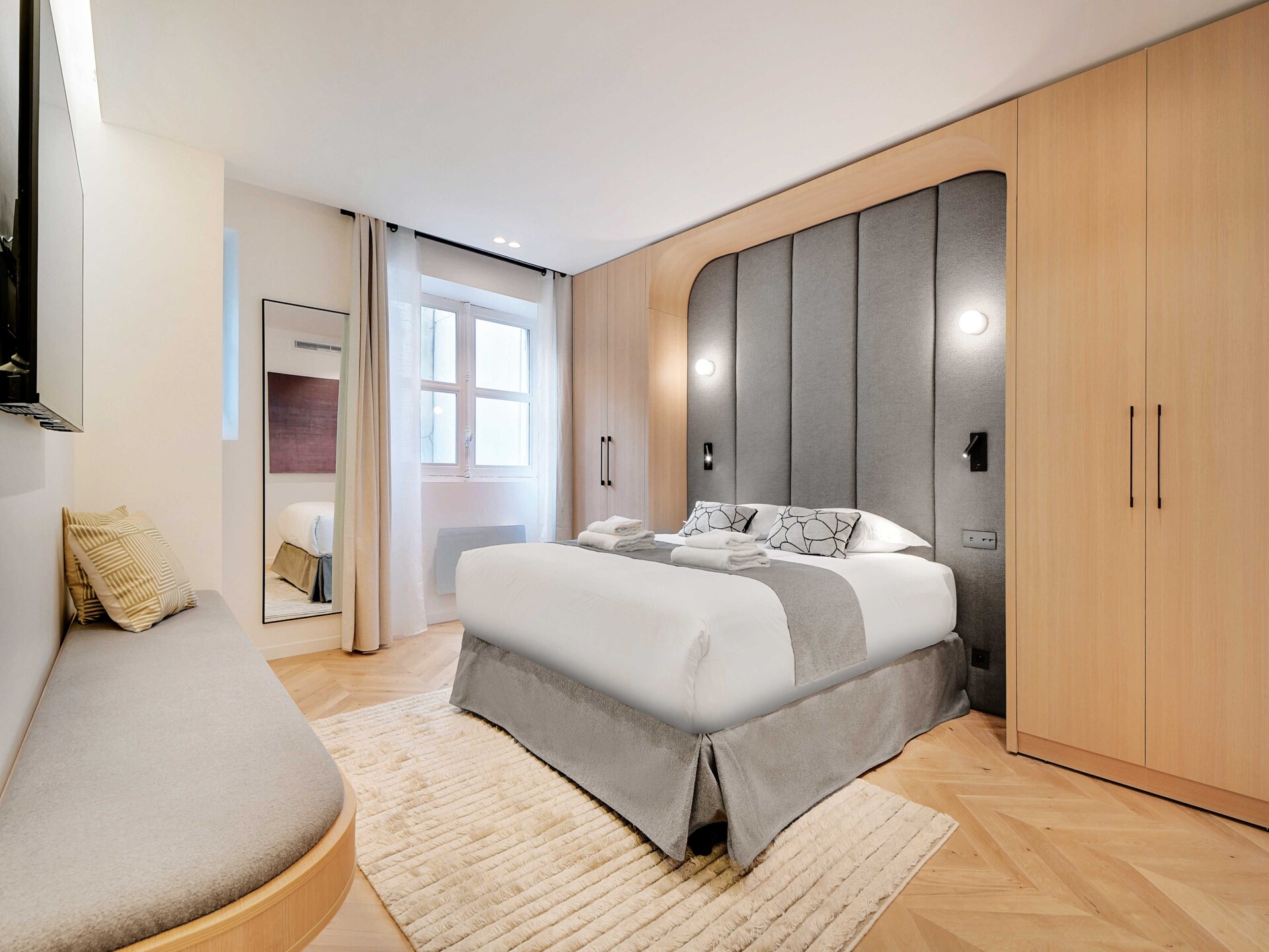 Luxe 4-slaapkamer appartement aan Avenue Matignon in hartje Parijs - foto 44