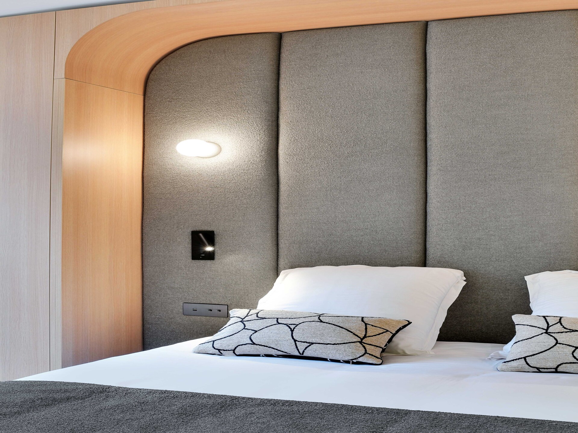 Luxe 4-slaapkamer appartement aan Avenue Matignon in hartje Parijs - foto 48