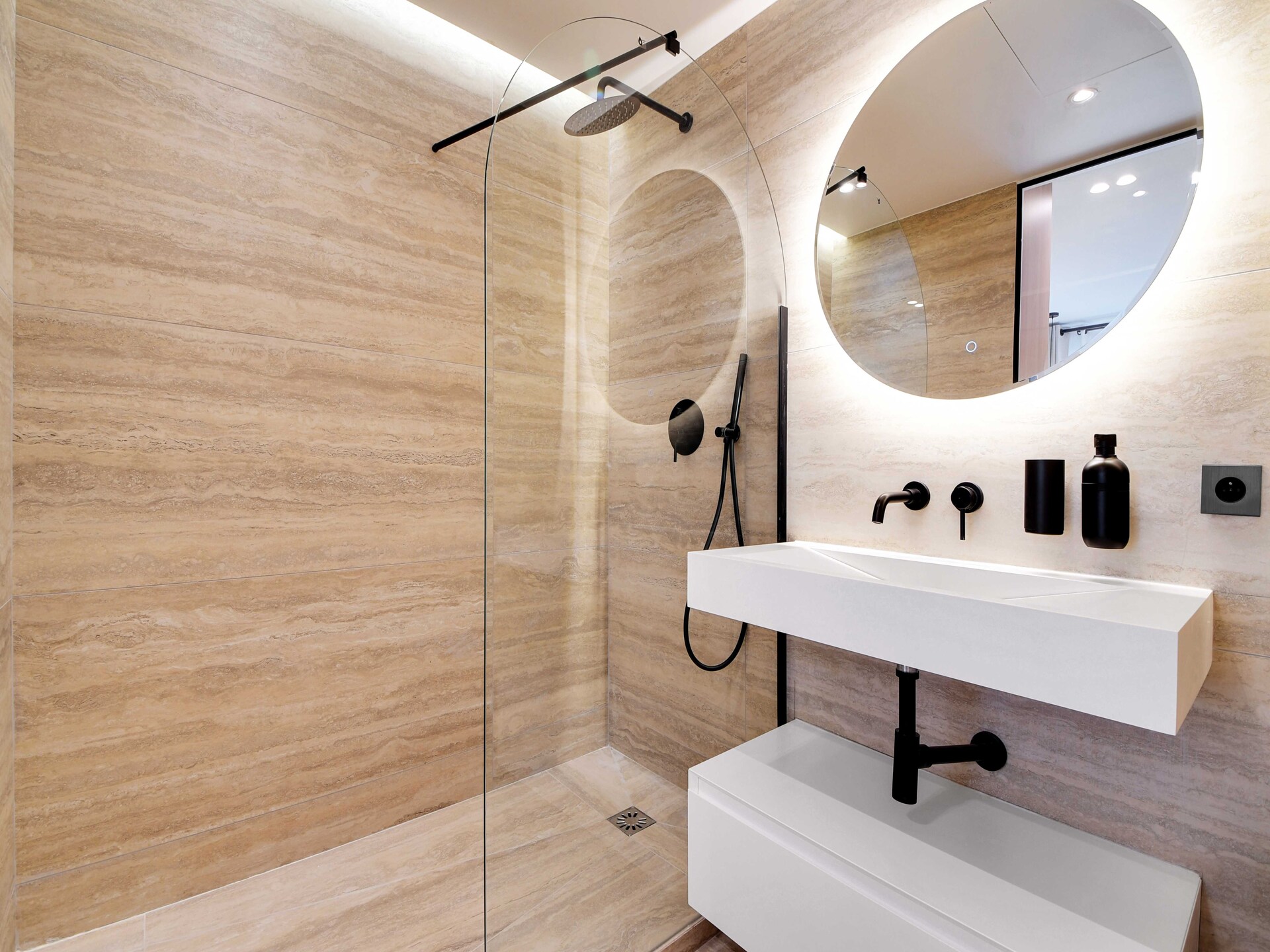 Luxe 4-slaapkamer appartement aan Avenue Matignon in hartje Parijs - foto 59