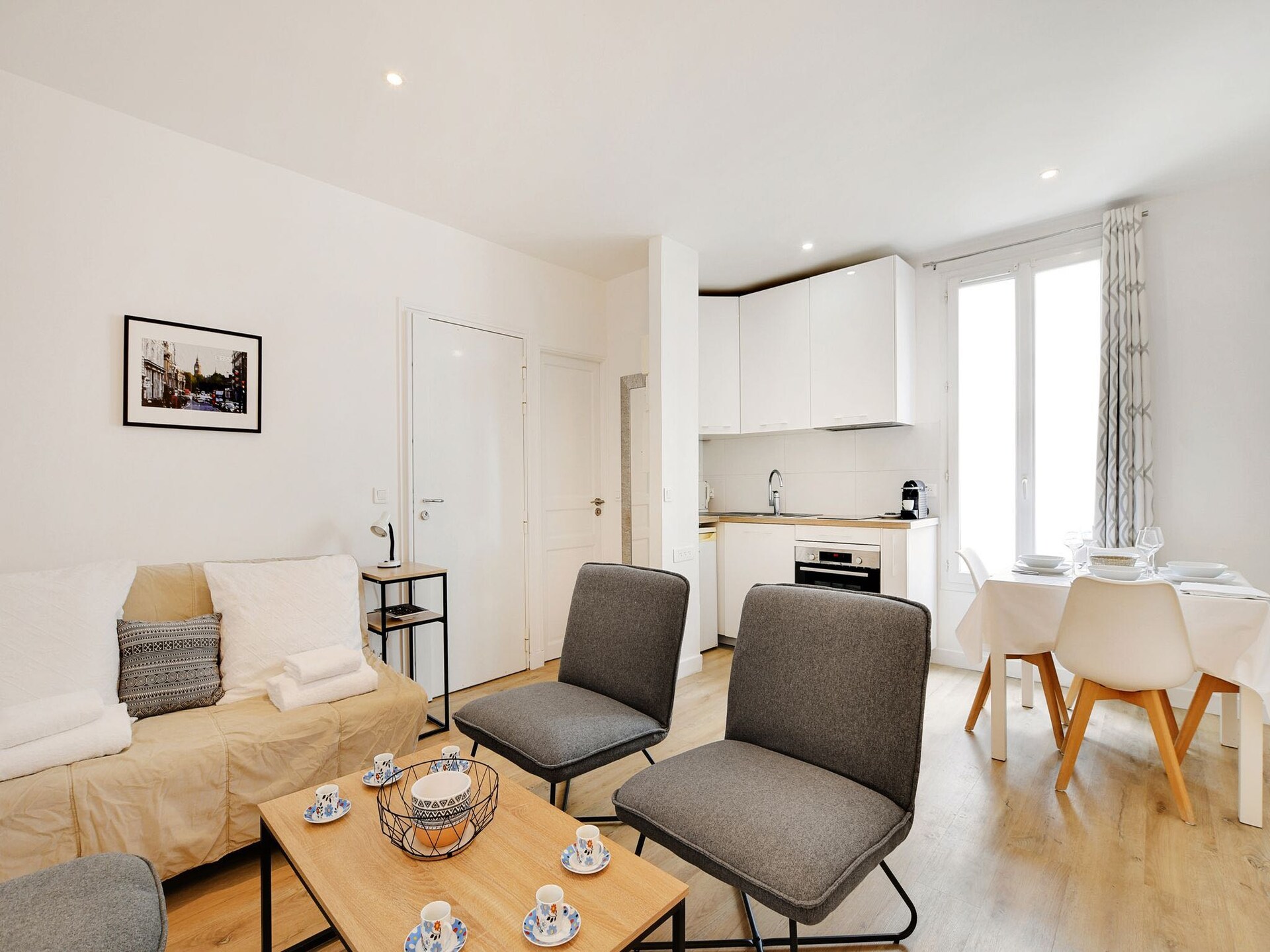 Licht appartement met 2 slaapkamers in het 18e arrondissement, vlakbij metro Marcadet - foto 6