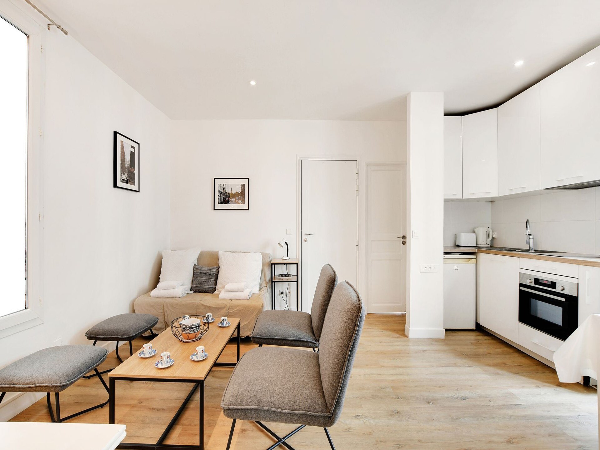 Licht appartement met 2 slaapkamers in het 18e arrondissement, vlakbij metro Marcadet - foto 10