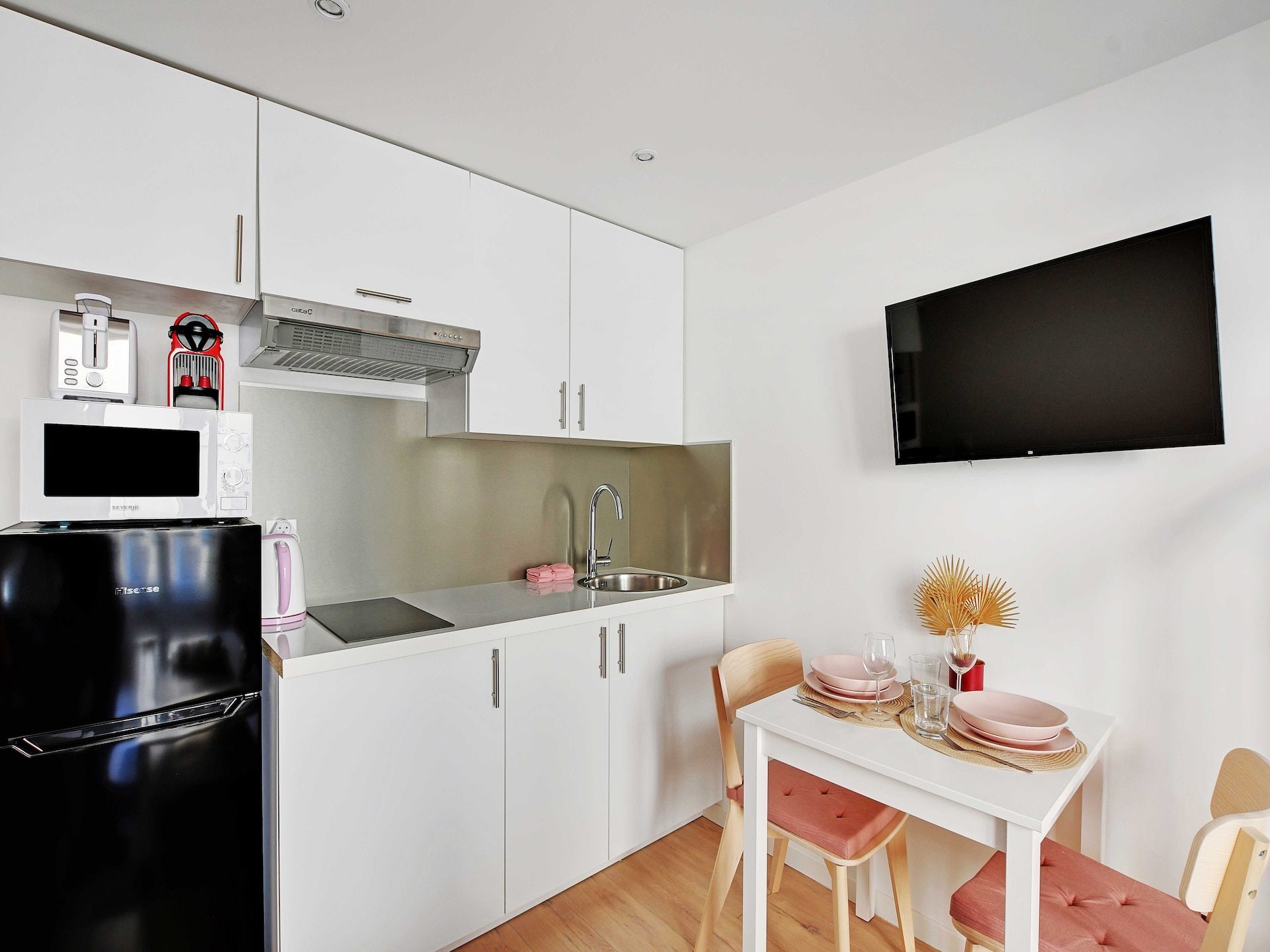 Compact en knus appartement nabij Parijs, metro op 4 minuten lopen - foto 3