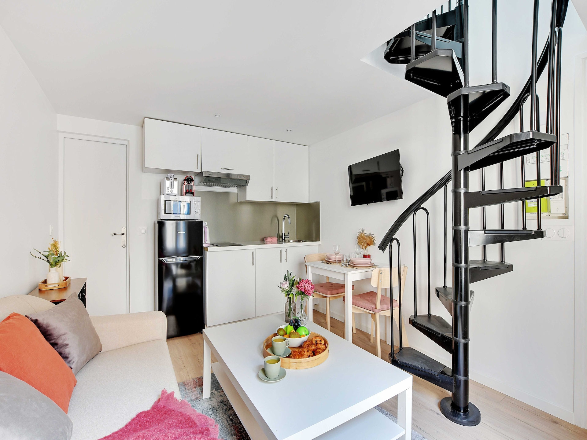 Compact en knus appartement nabij Parijs, metro op 4 minuten lopen - foto 7