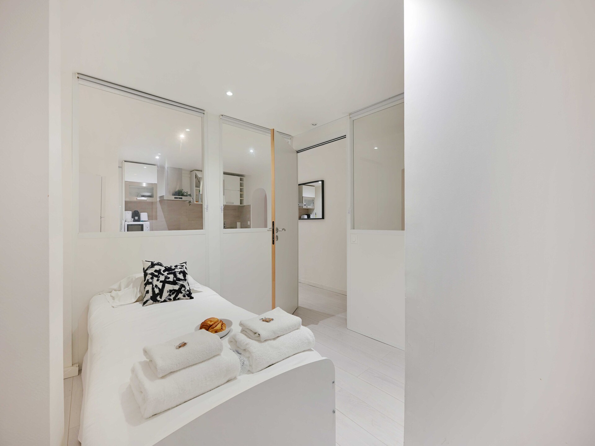Stijlvol appartement bij metro, op steenworp van Parijs - foto 9