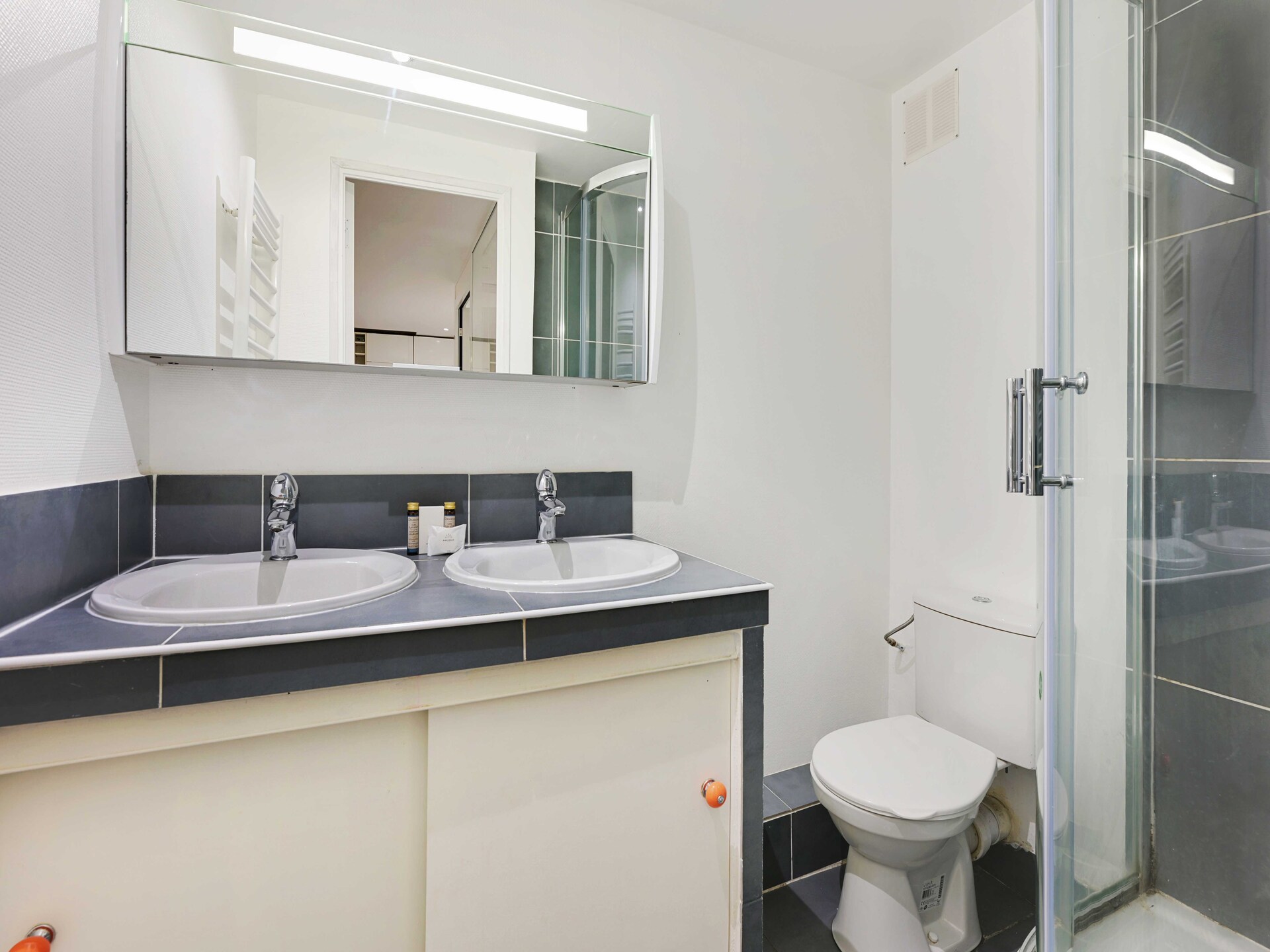 Stijlvol appartement bij metro, op steenworp van Parijs - foto 13