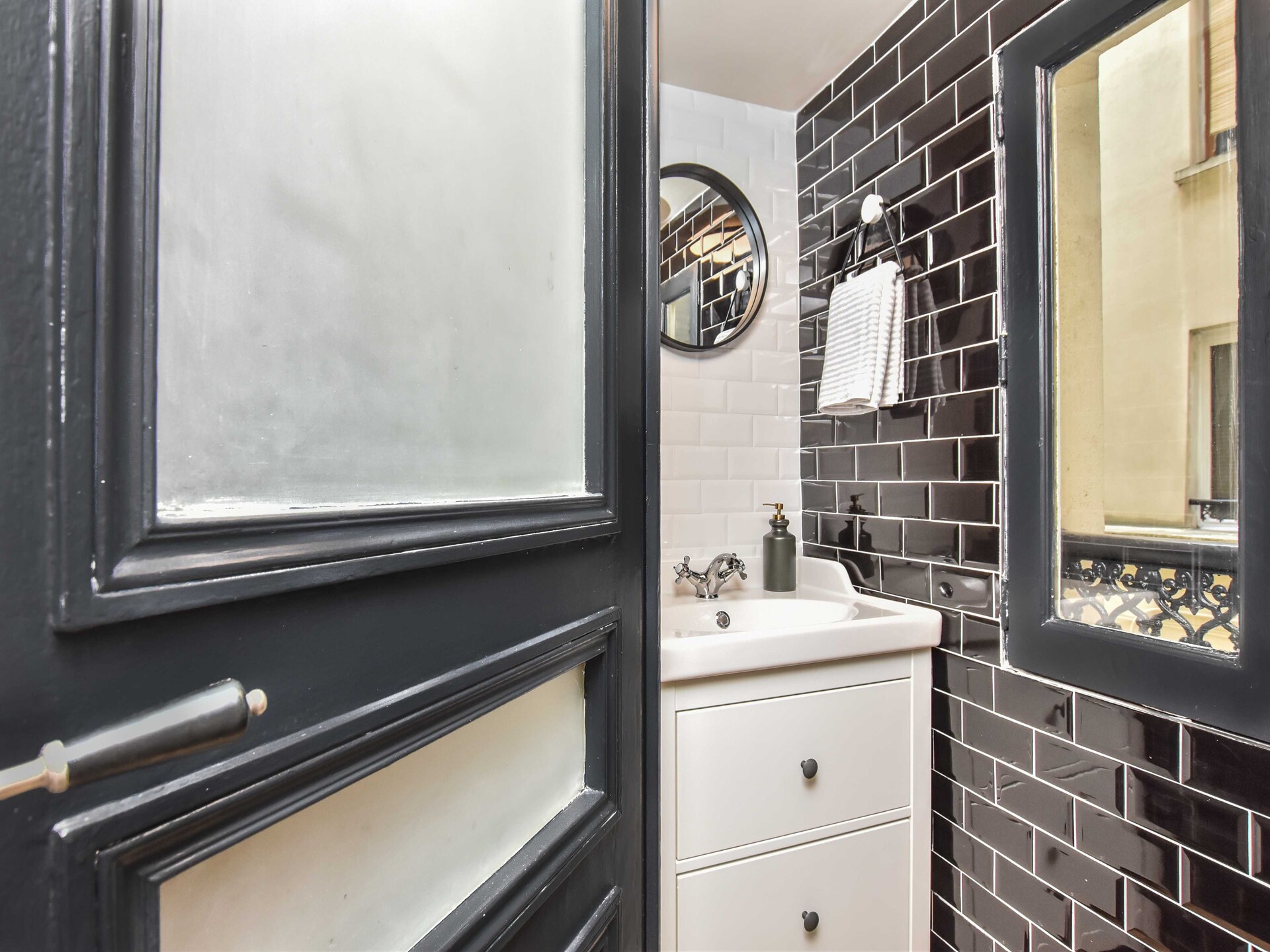 Licht appartement met 2 slaapkamers in de bruisende wijk Arts et Métiers - foto 17