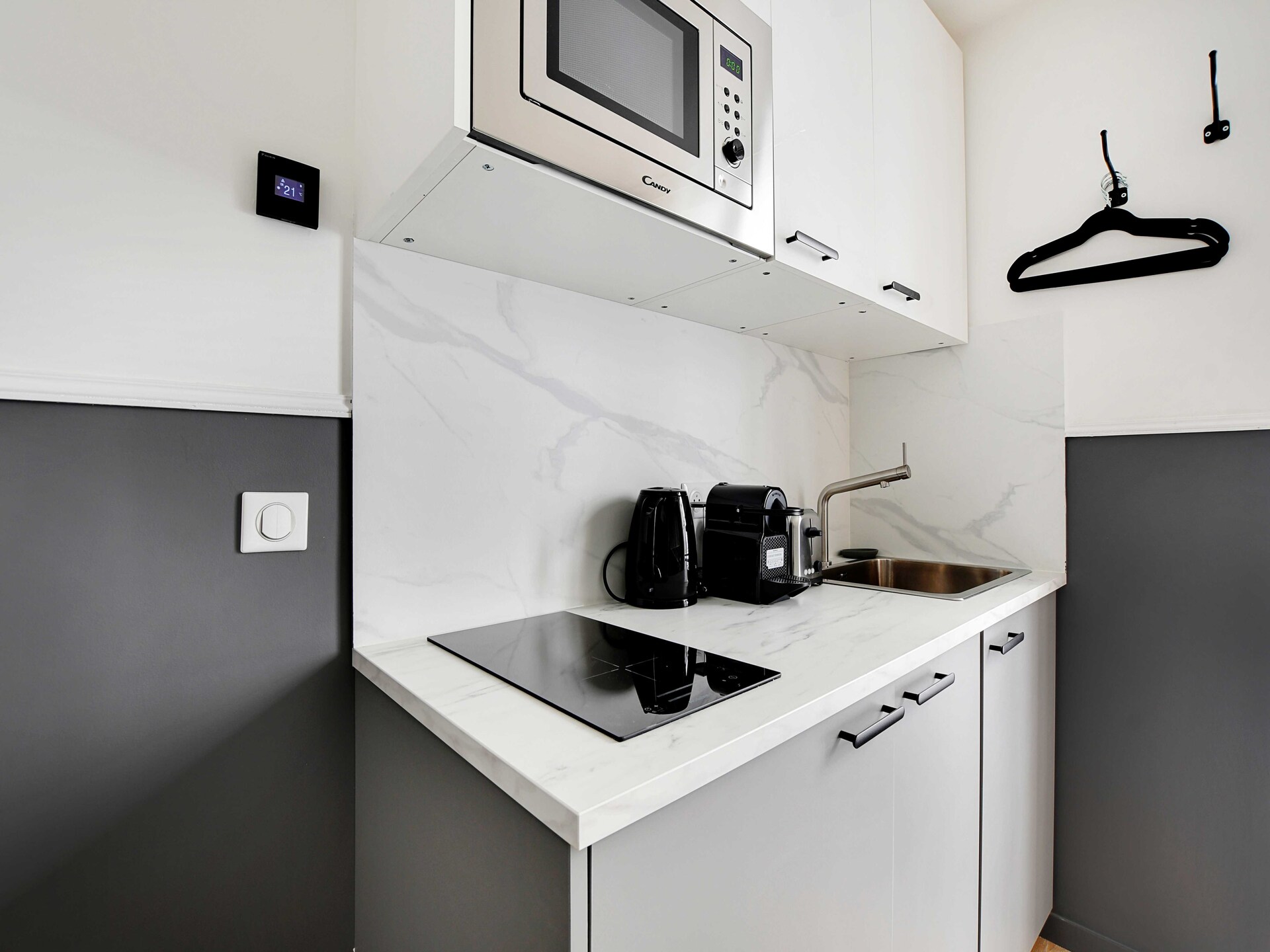 Compacte studio in Montmartre, vlak bij de Sacré-Cœur en metro - foto 2