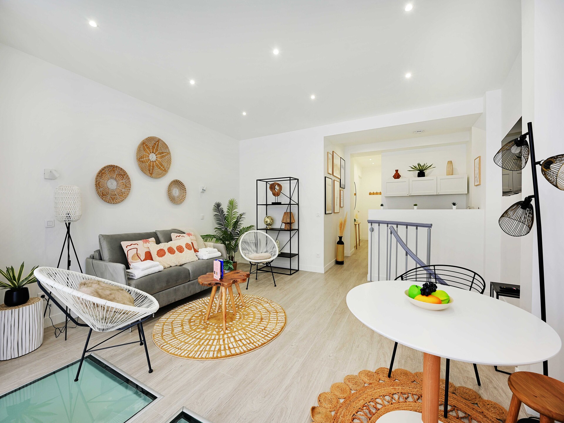 Charmant 61m² appartement in levendig Rochechouart, Parijs - foto 1