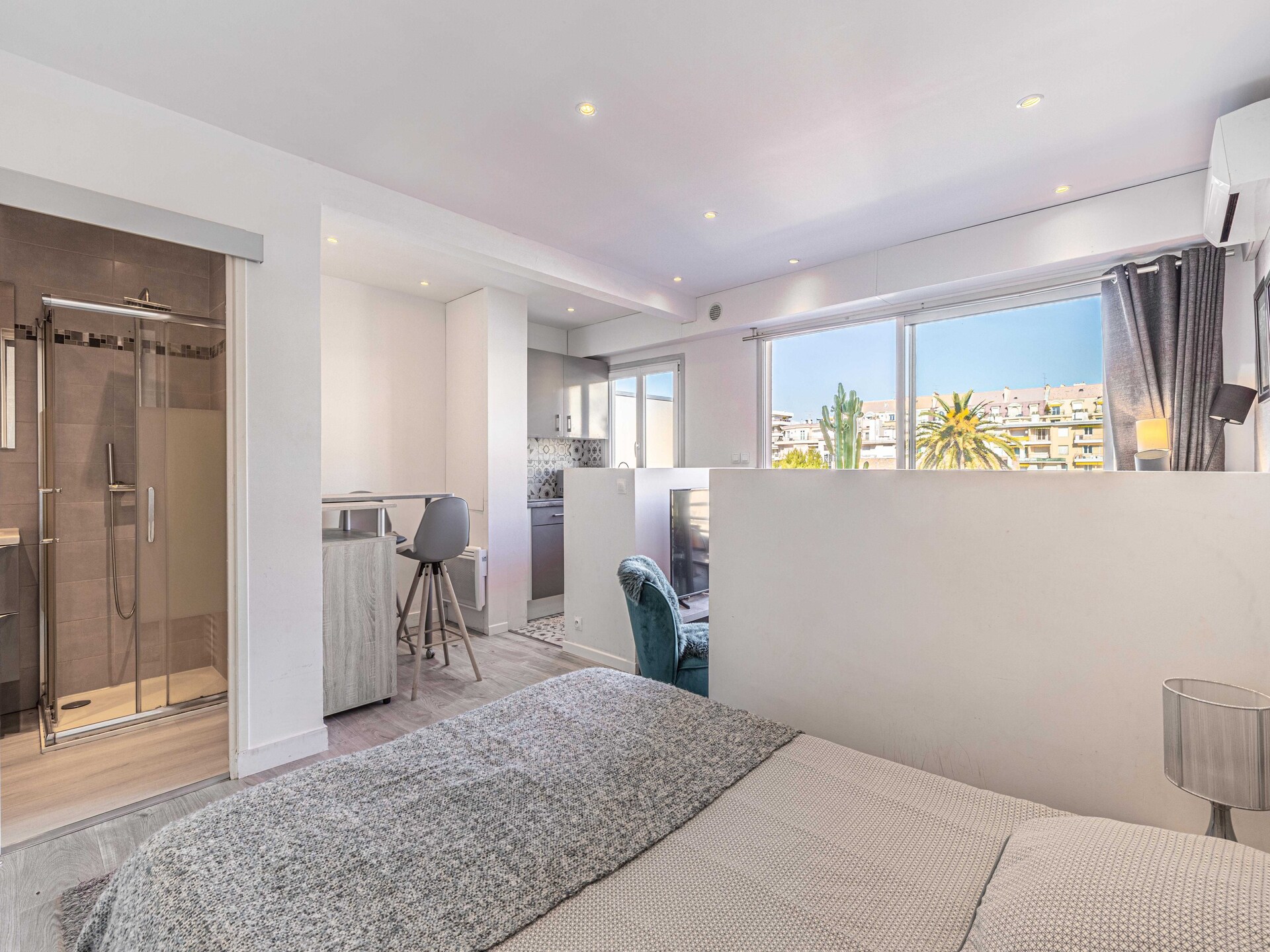 Compacte studio met terras op loopafstand van station Cannes - foto 12