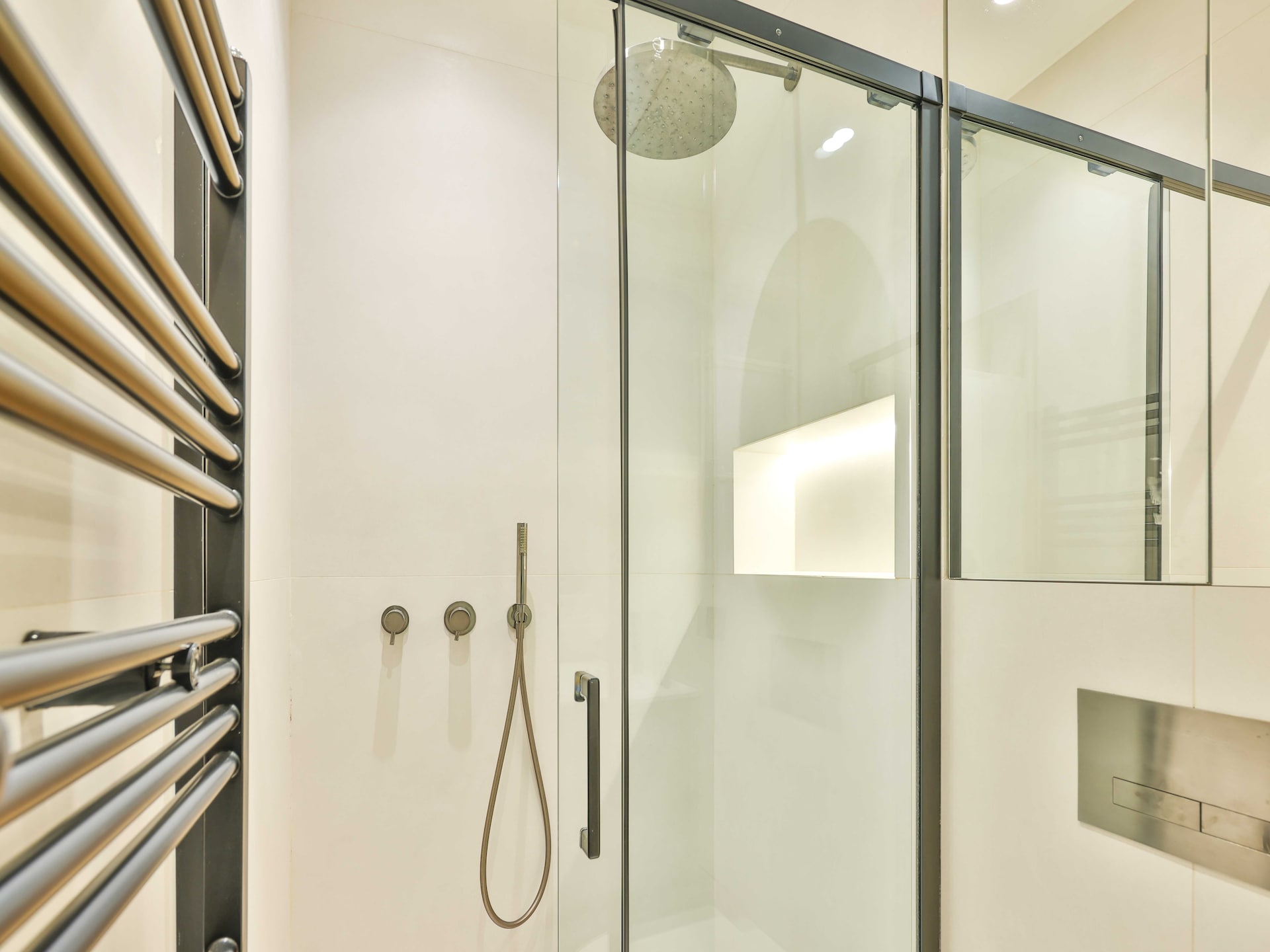 Parijs appartement bij Place de la Nation: 1 slaapkamer, 32m² voor 2 personen - foto 12
