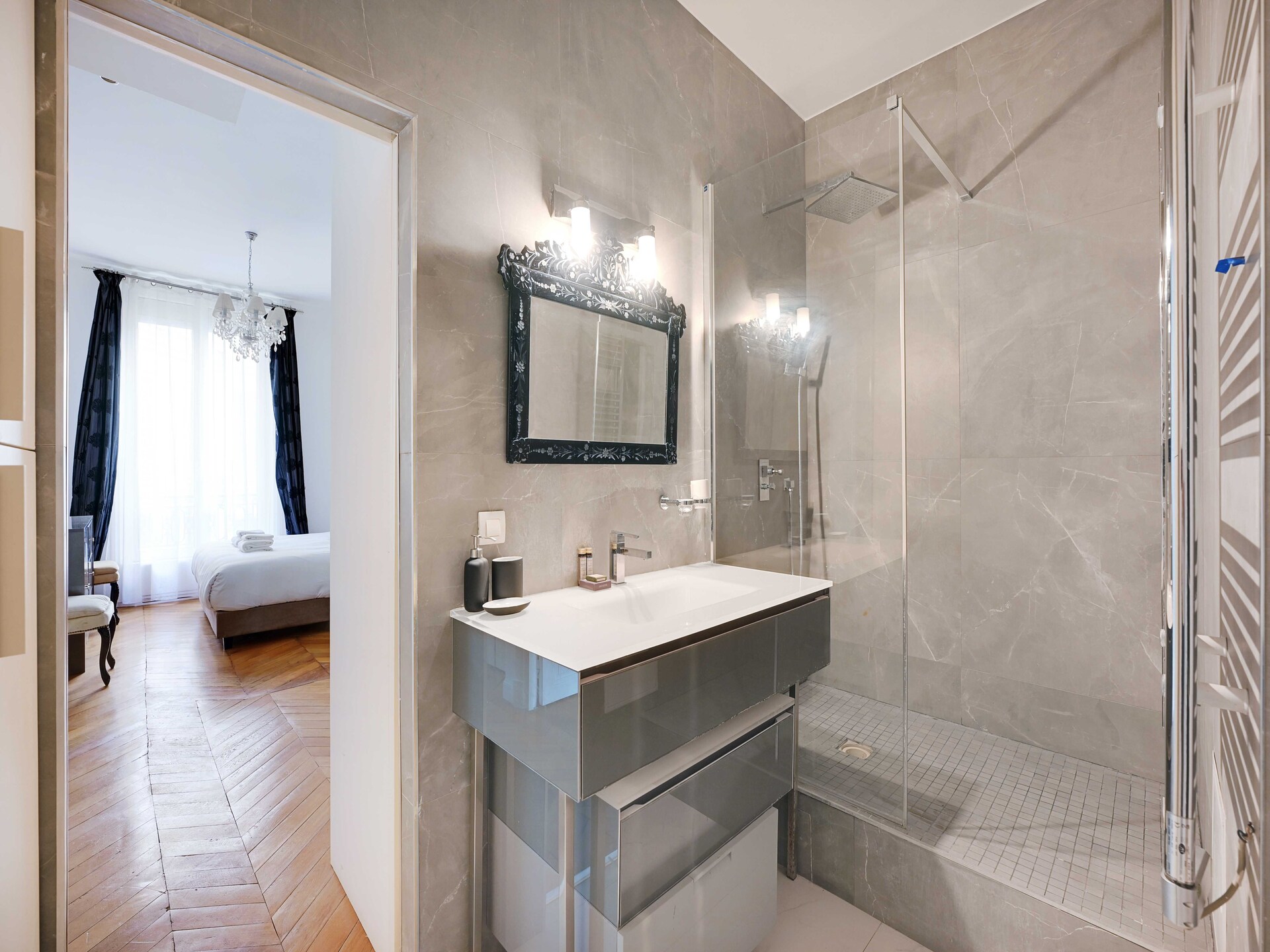 Stijlvol appartement 99m² in de prestigieuze wijk Champs-Élysées - foto 5