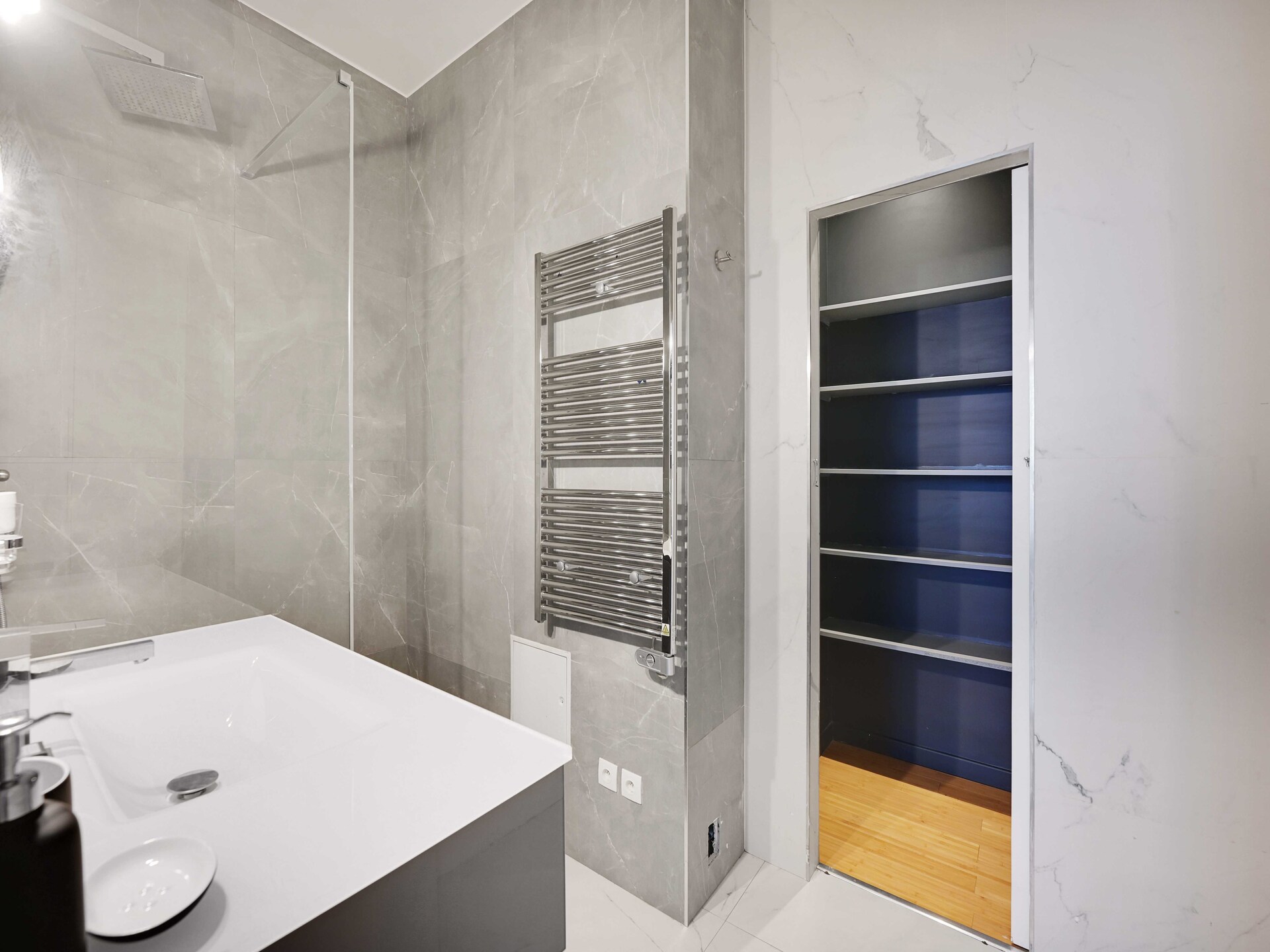 Stijlvol appartement 99m² in de prestigieuze wijk Champs-Élysées - foto 10