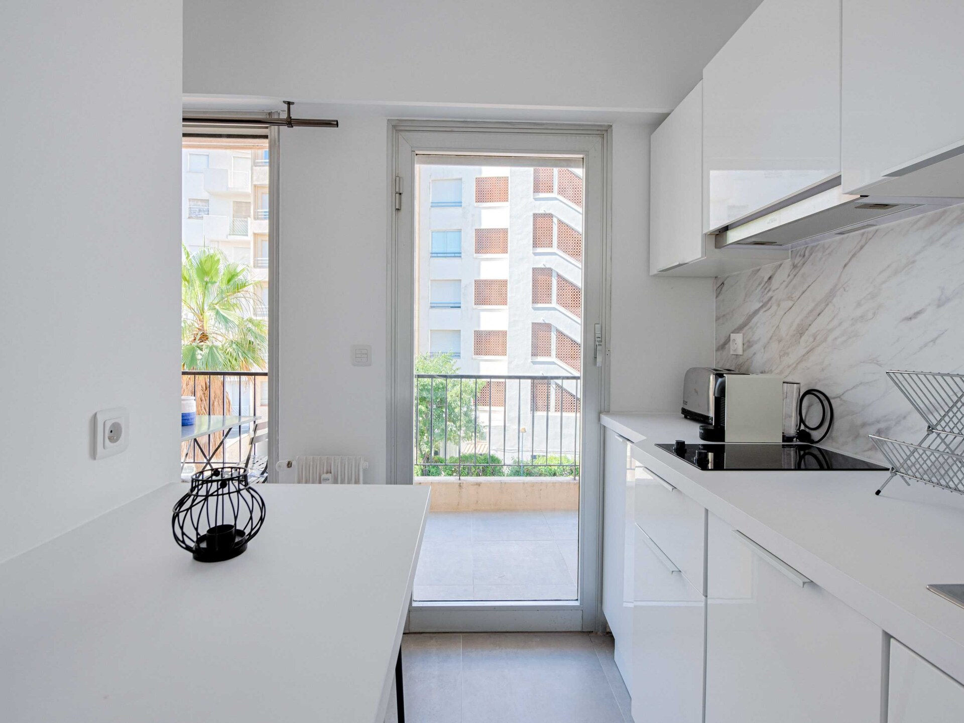 Gerenoveerd appartement in Antibes, 3 minuten van het strand - foto 9