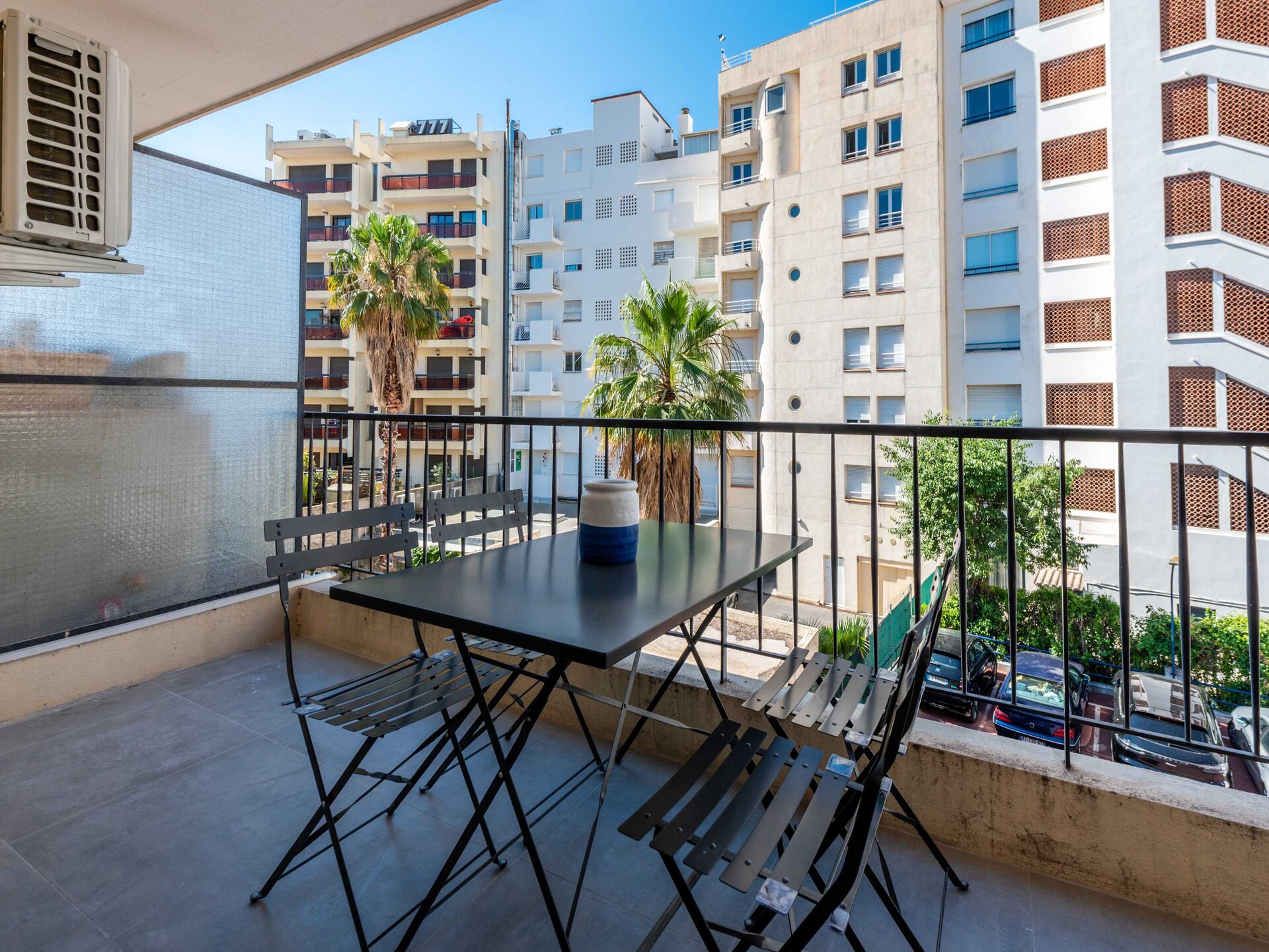 Gerenoveerd appartement in Antibes, 3 minuten van het strand - foto 15