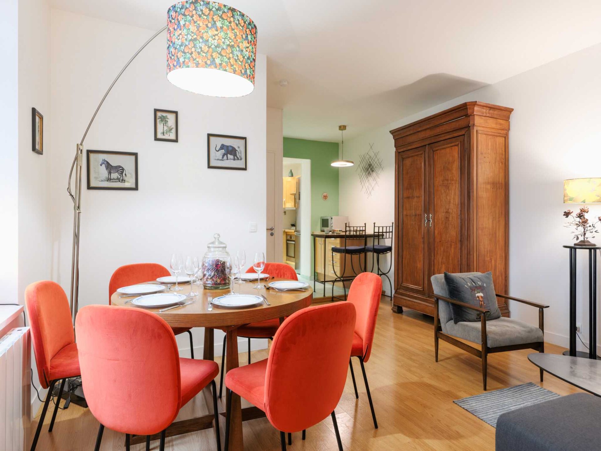 Licht appartement met 2 slaapkamers in de wijk Bastille, vlakbij metro Voltaire - foto 5