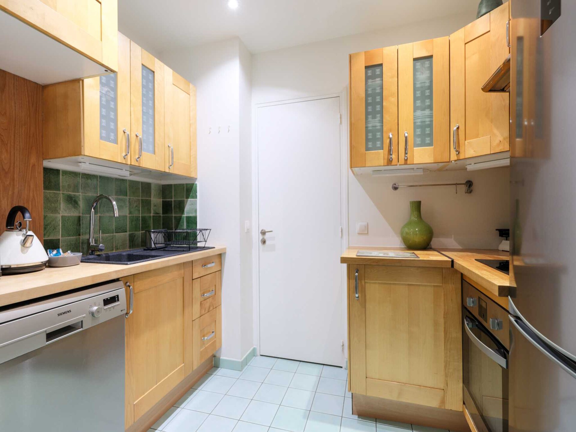 Licht appartement met 2 slaapkamers in de wijk Bastille, vlakbij metro Voltaire - foto 7