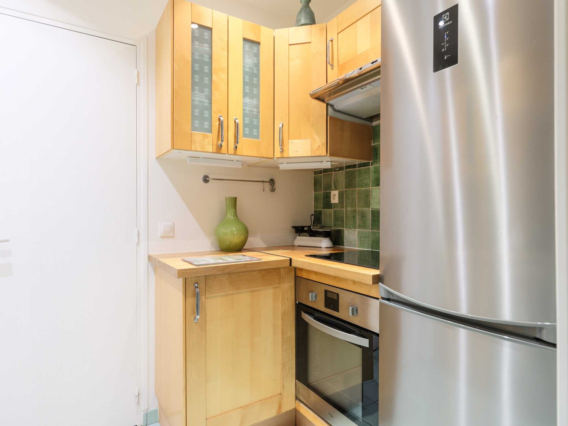 Licht appartement met 2 slaapkamers in de wijk Bastille, vlakbij metro Voltaire - foto 8