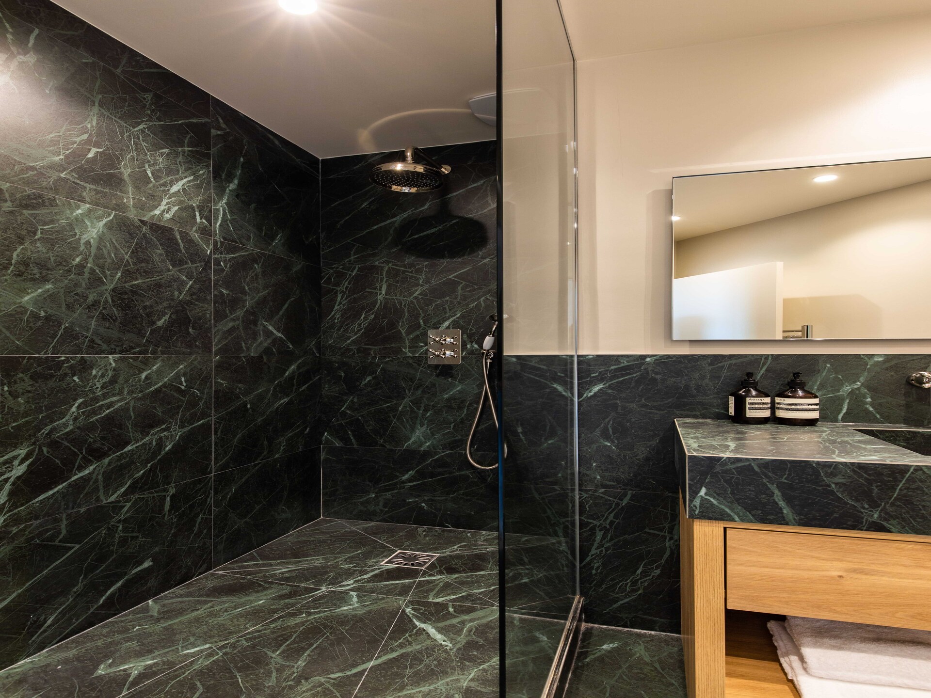 Elegant 3-slaapkamer appartement in Chaillot, vlakbij Yves Saint Laurent Museum - foto 22