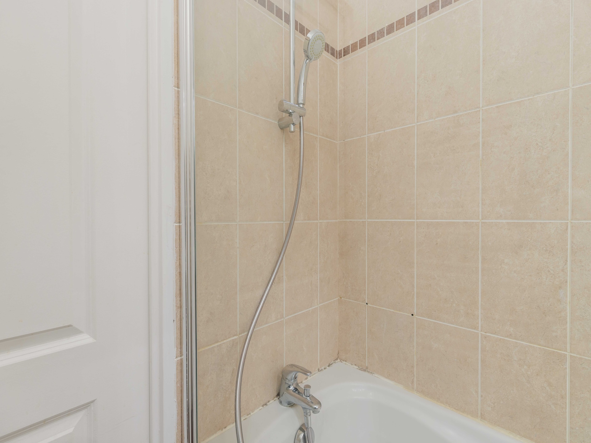 Licht appartement in Clichy met uitstekende metroverbinding naar hartje Parijs - foto 15