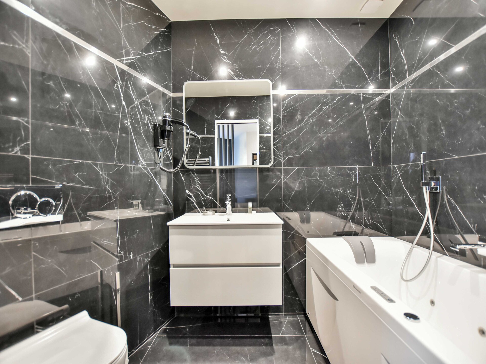 Compact studio-appartement met jacuzzi in levendig Parijs 9e arrondissement - foto 5