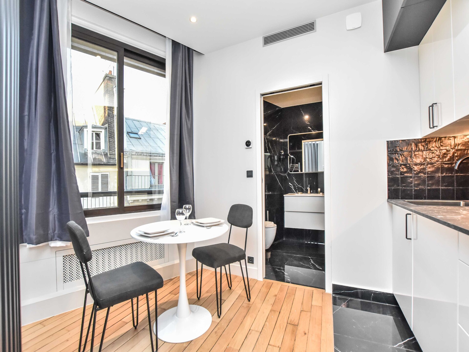 Compact studio-appartement met jacuzzi in levendig Parijs 9e arrondissement - foto 8