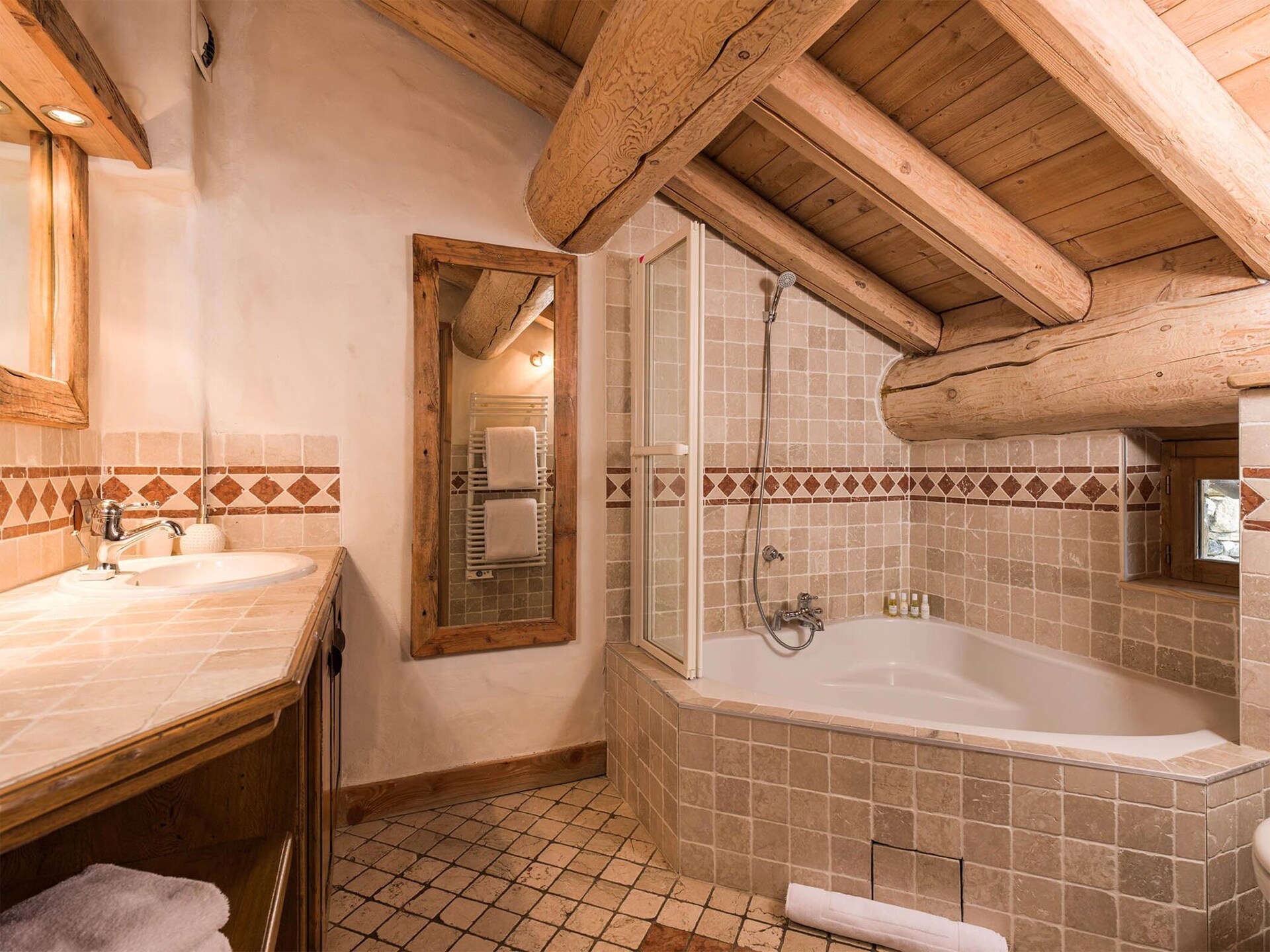 Ruim chalet voor 10 personen met hot tub in Val d'Isère - foto 16