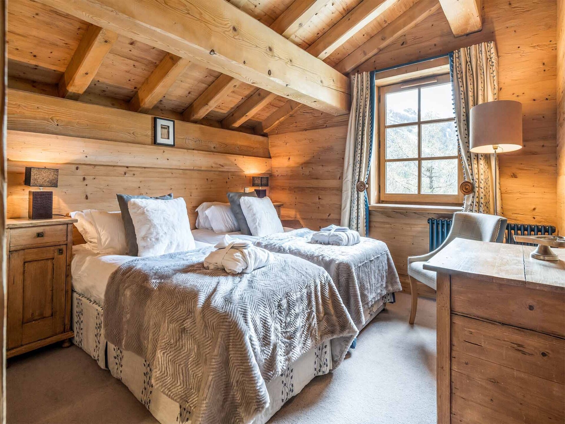 Chalet Davos: 10-persoons vrijstaand chalet op 20 meter van de piste in Val d'Isère - foto 14