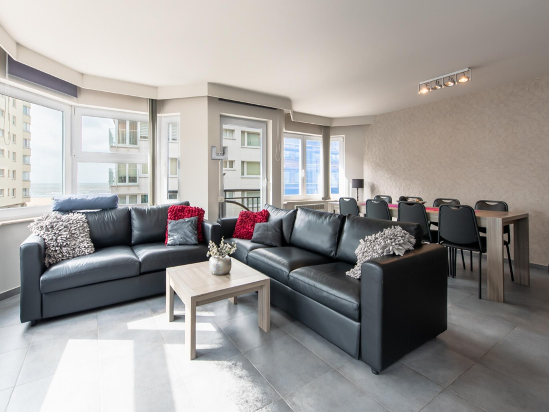 8-persoons appartement met balkon en garage in Oostende - foto 1