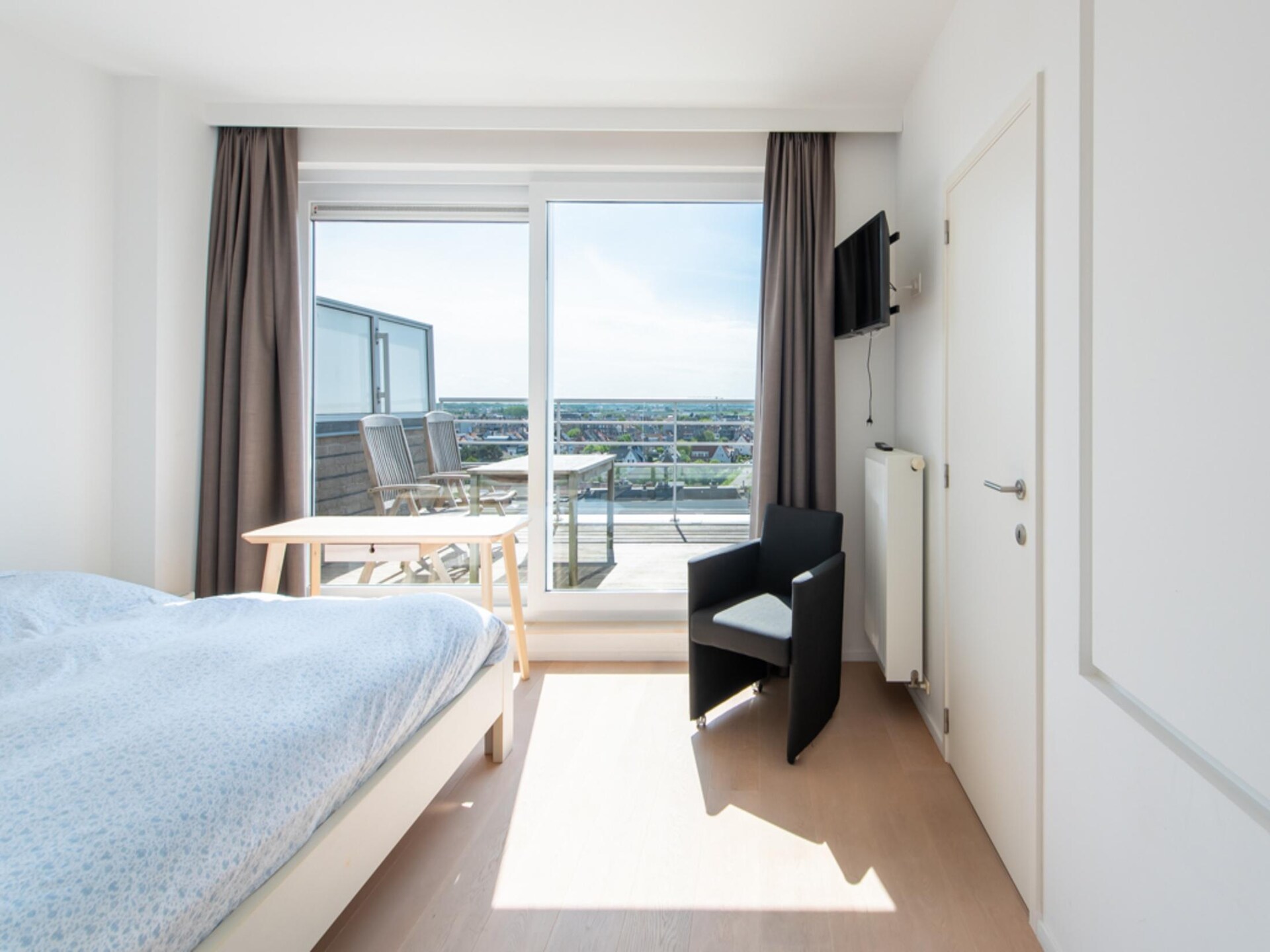 Duplex appartement met 4 terrassen en zeezicht in Oostende - foto 13