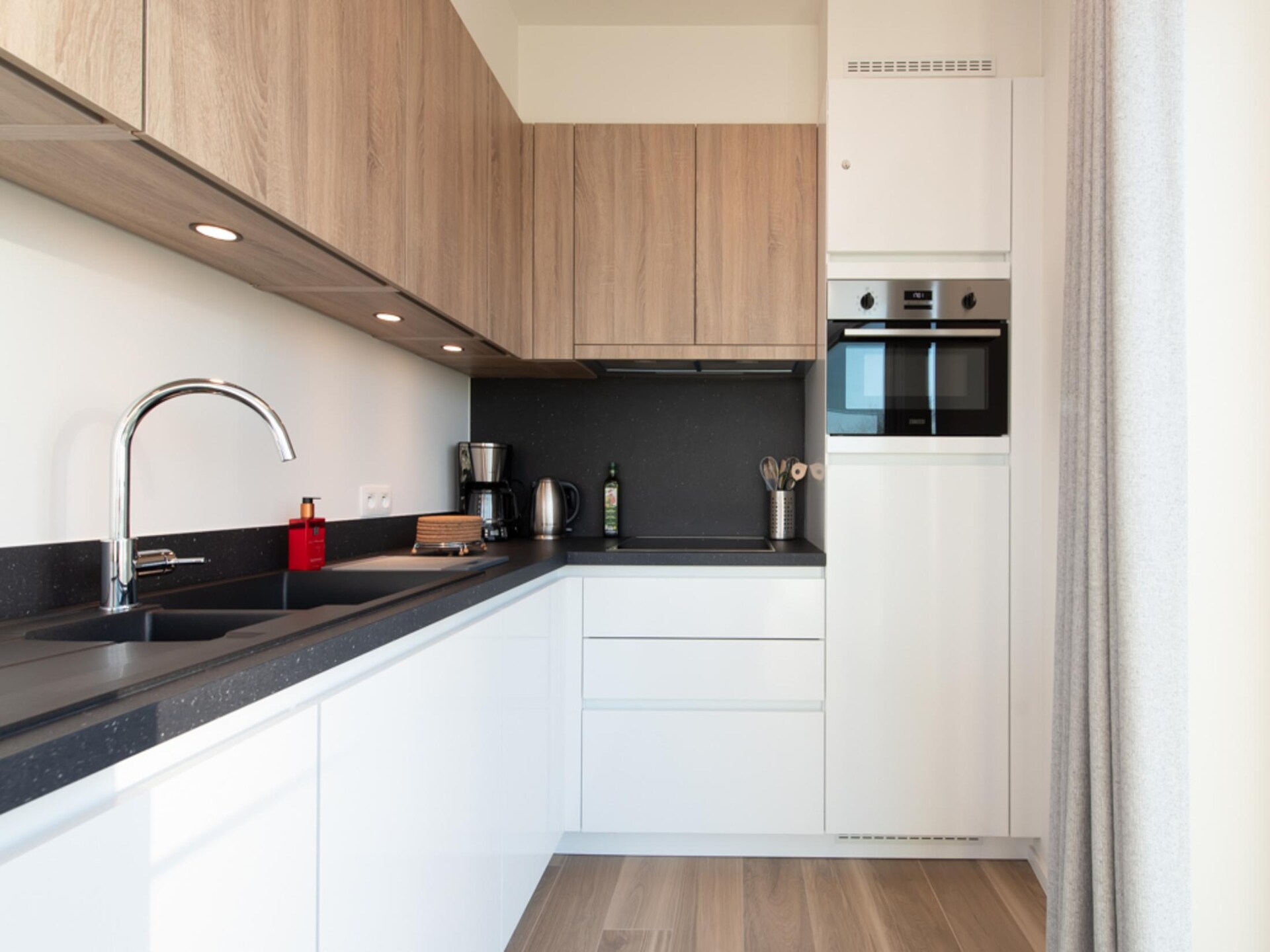 Modern appartement in Bredene met uniek uitzicht op de Spuikom - foto 12