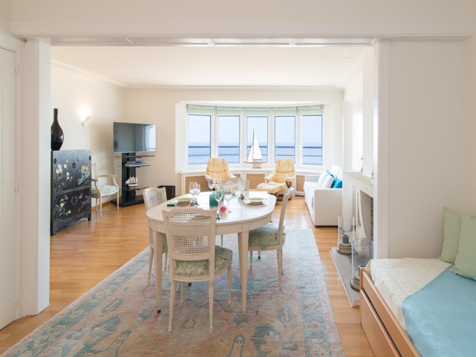 Licht vakantiehuis Majestic met zeezicht in hartje Oostende - foto 2