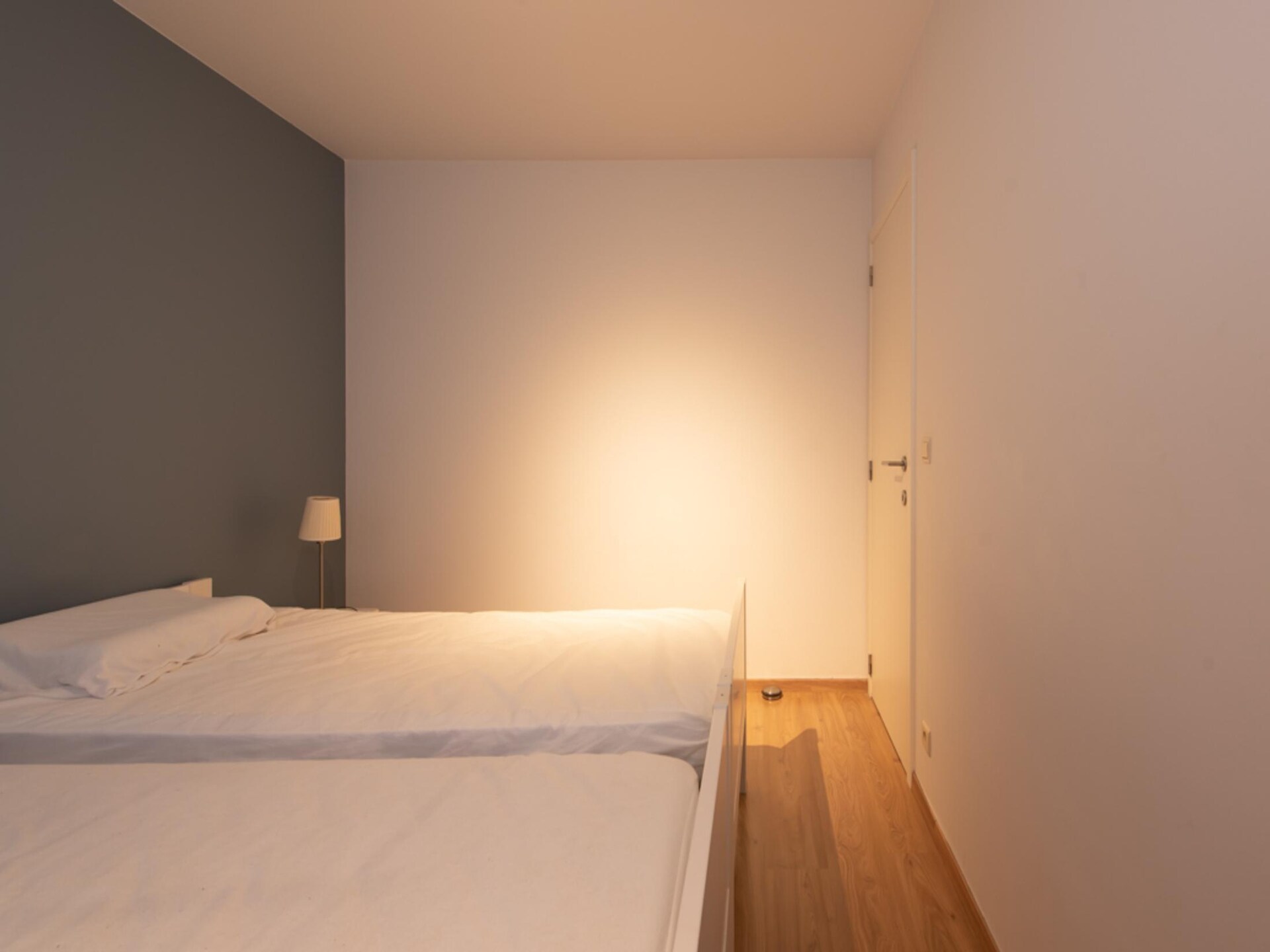 Modern 4-persoons appartement met terras aan de Oostendse boulevard - foto 4