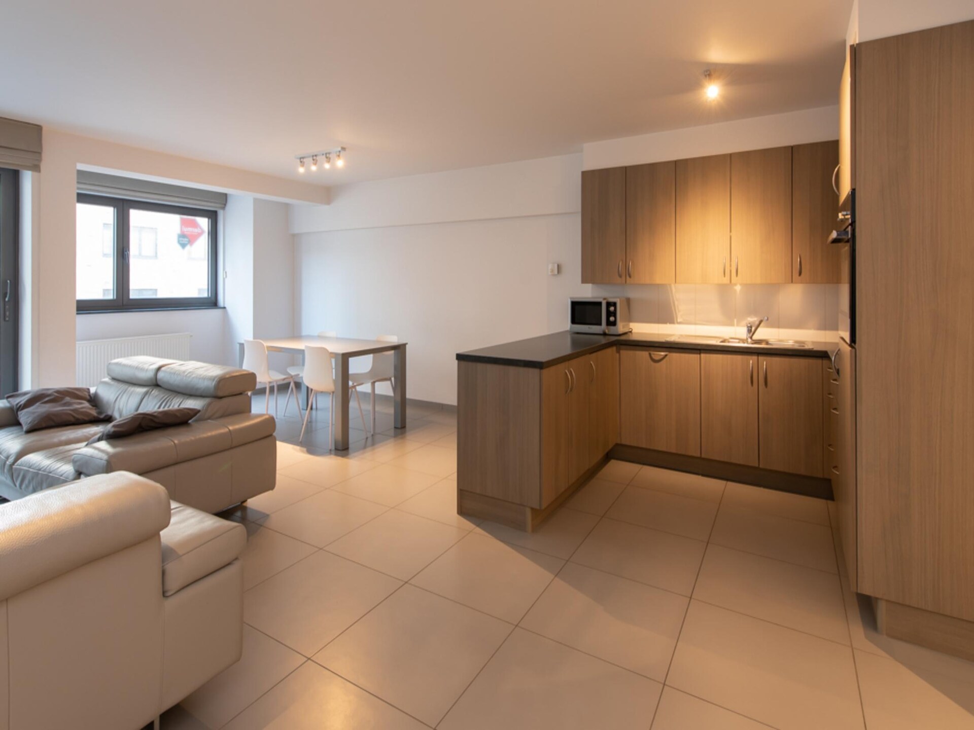 Modern 4-persoons appartement met terras aan de Oostendse boulevard - foto 11