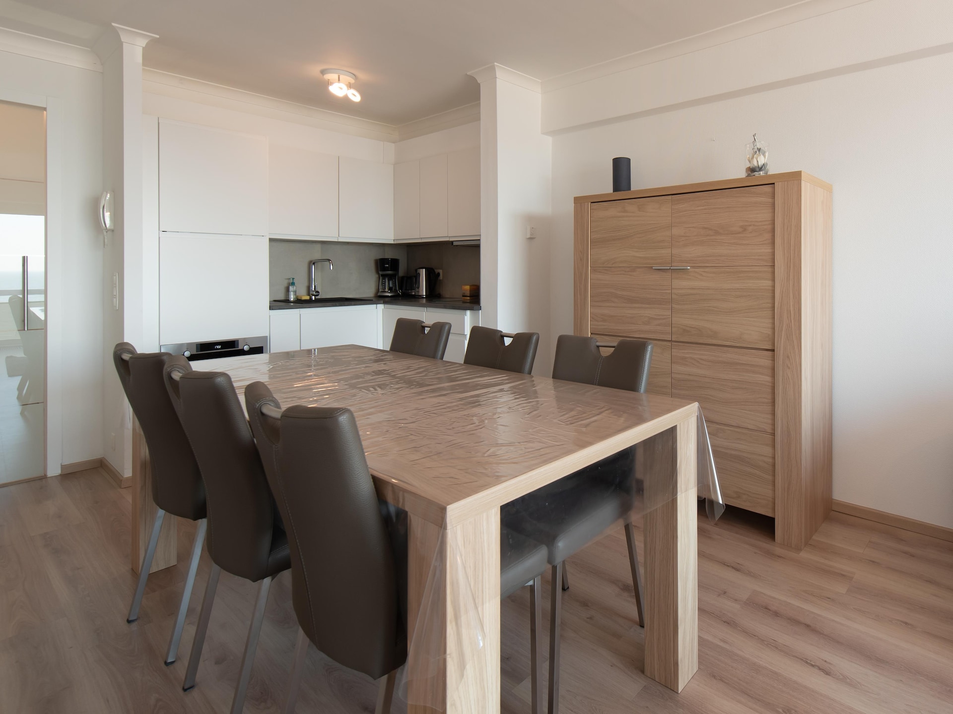 Appartement Boreas in Ostend: Ruimte en Zeezicht in Mariakerke - foto 2