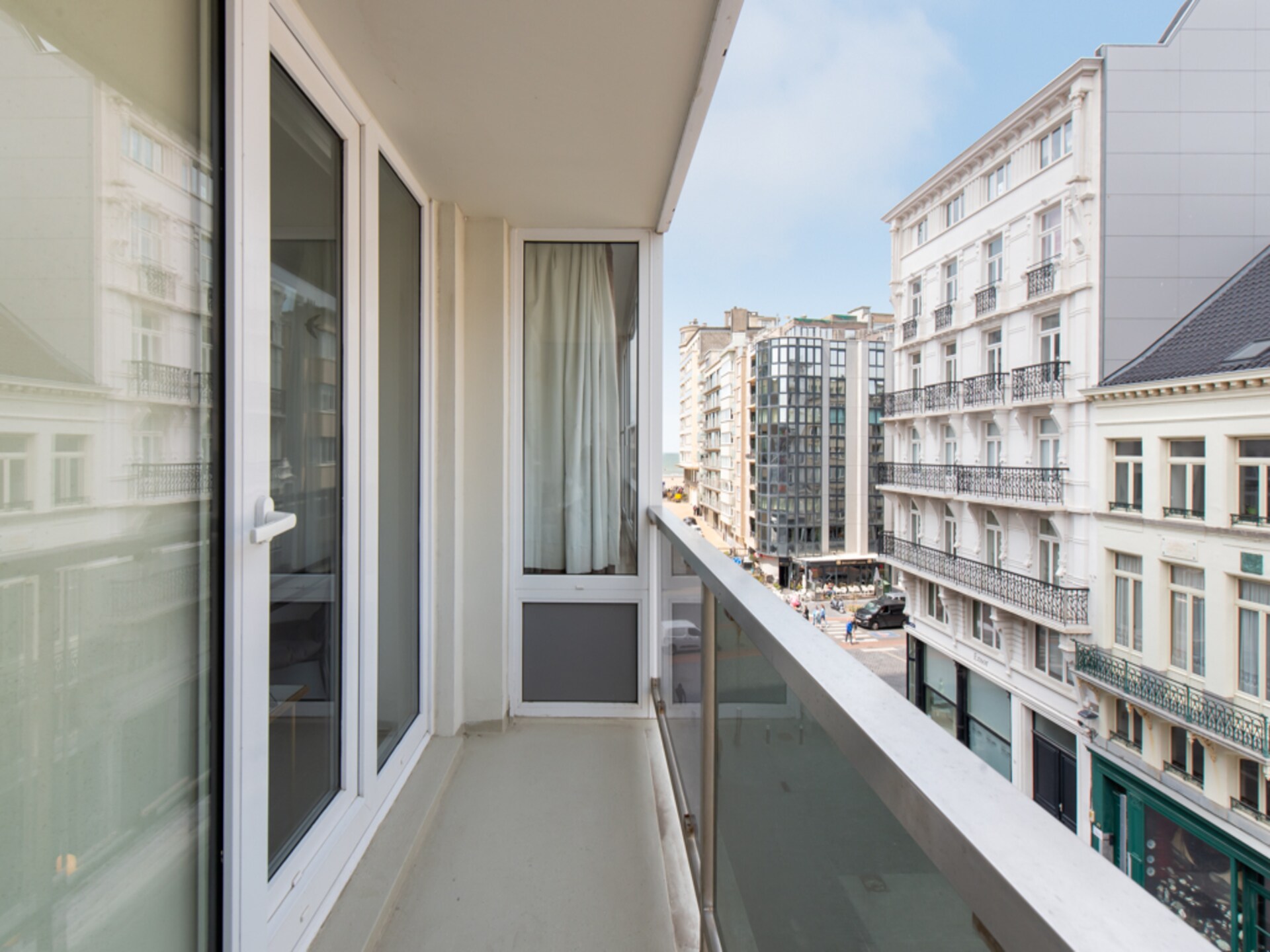 Modern appartement in hartje Oostende met parking en terras - foto 46