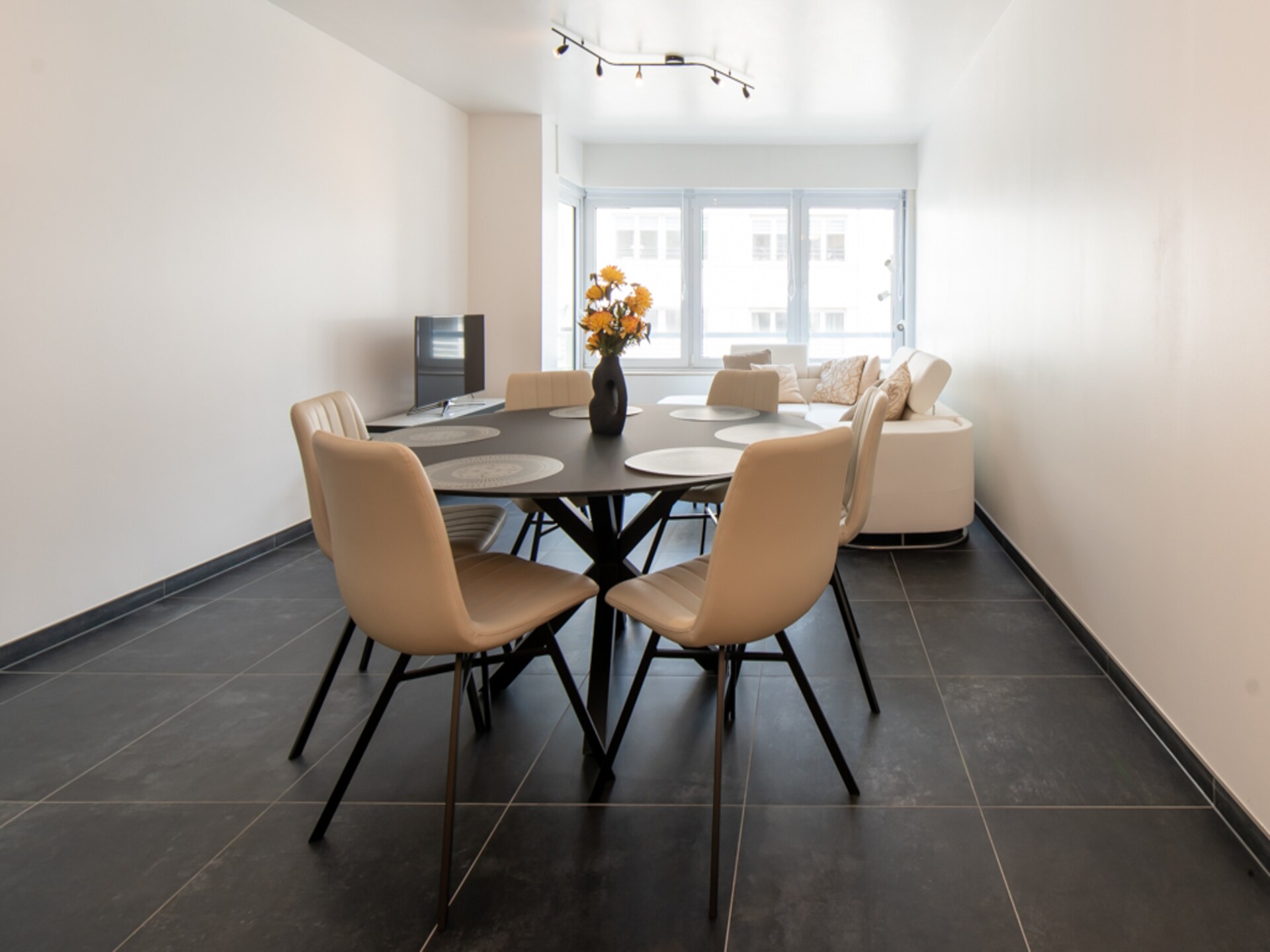Modern appartement in hartje Oostende met parking en terras - foto 33