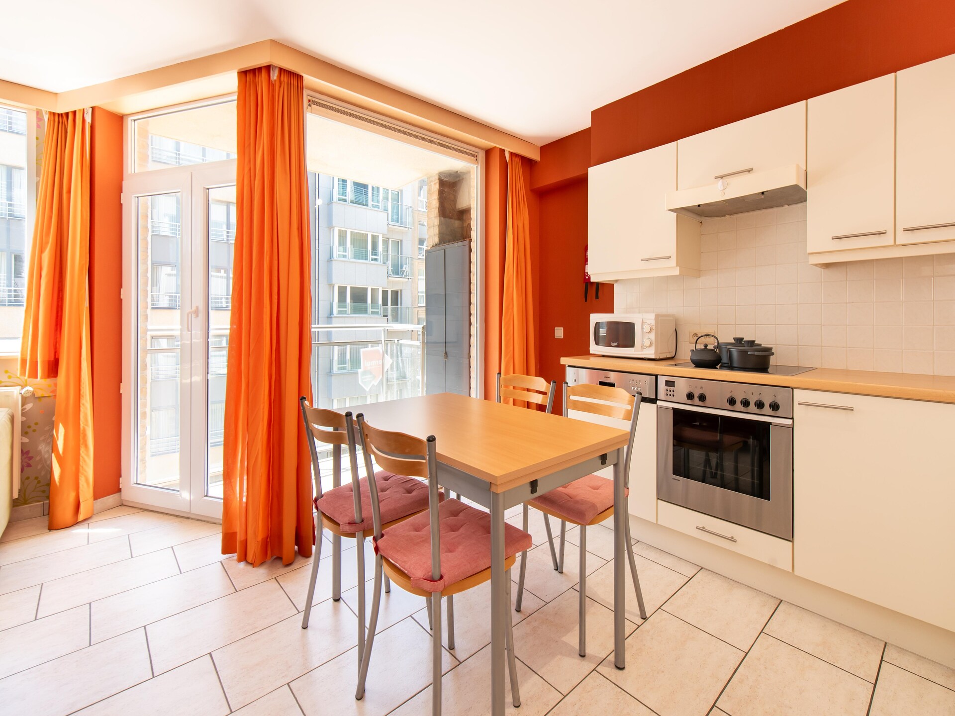 Zonnig appartement in Oostende met zeezicht, vlakbij strand en centrum - foto 2