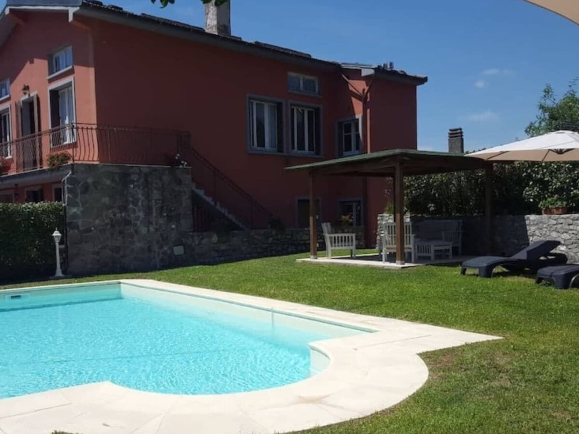 Authentiek vakantiehuis met privézwembad en bergzicht in Montefegatesi - foto 2