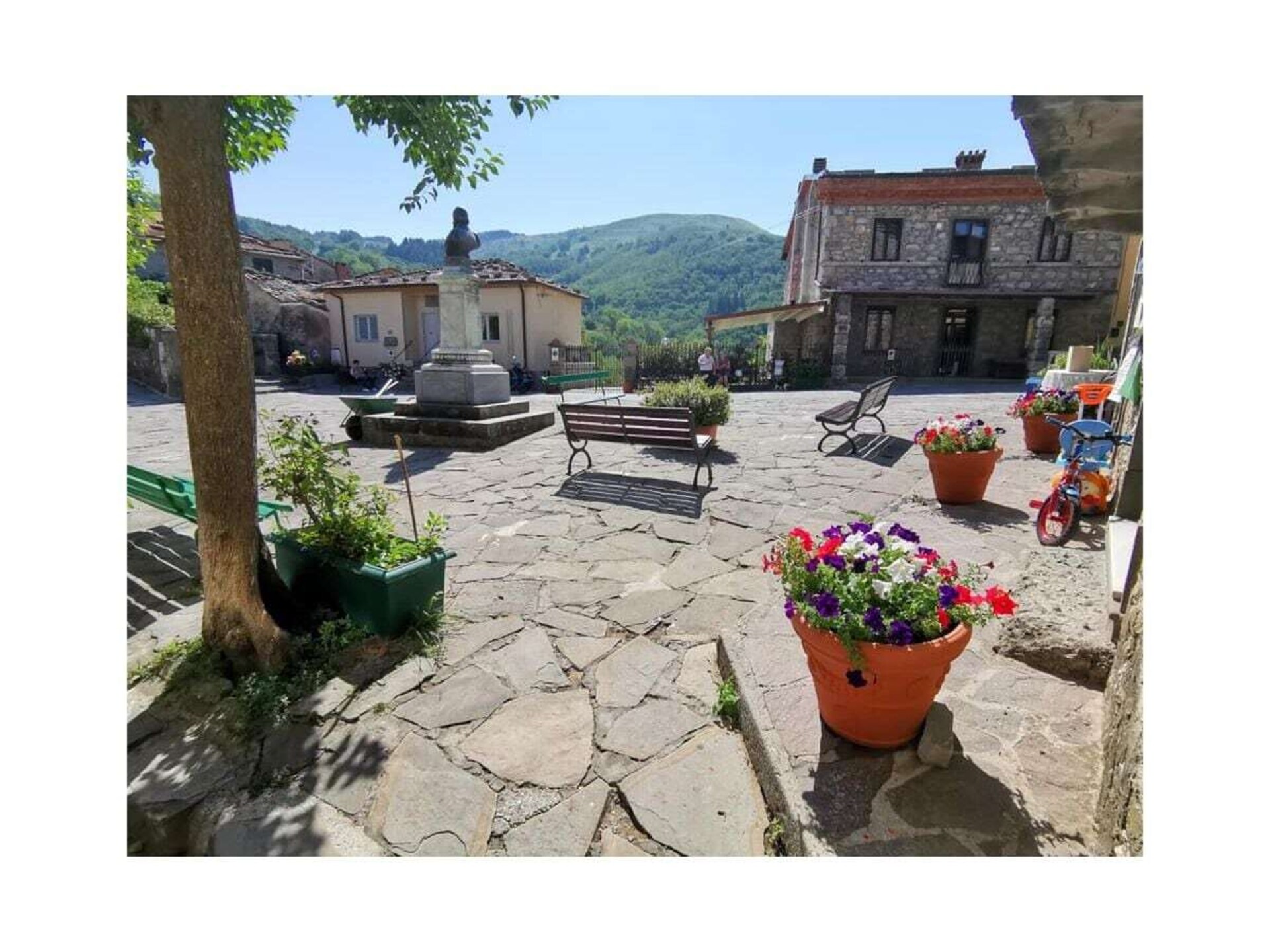 Authentiek vakantiehuis met privézwembad en bergzicht in Montefegatesi - foto 16