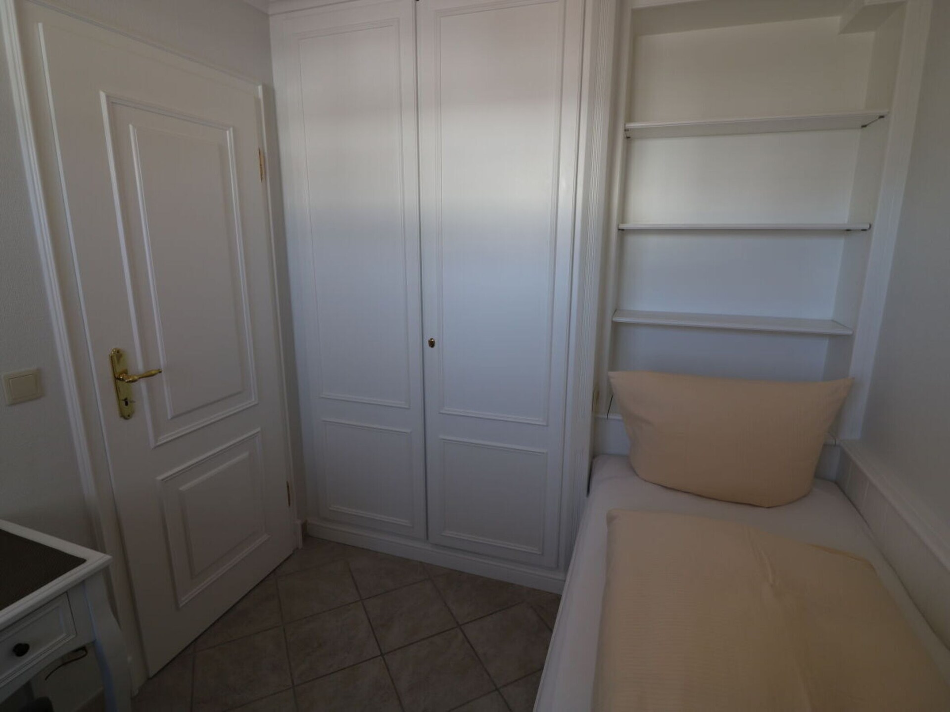 Stijlvol gerenoveerd 4-kamerappartement met zuidterras in Wenningstedt - foto 14