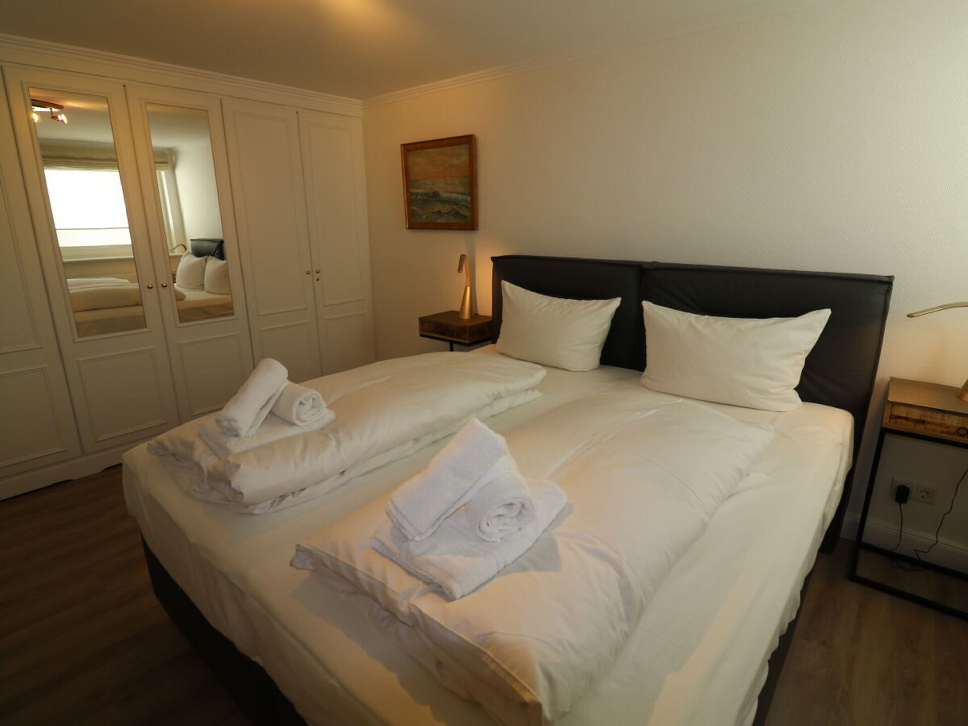 Stijlvol gerenoveerd 4-kamerappartement met zuidterras in Wenningstedt - foto 4