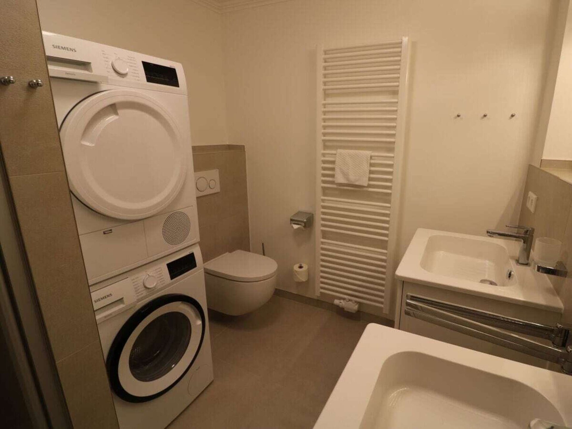 Stijlvol gerenoveerd 4-kamerappartement met zuidterras in Wenningstedt - foto 19