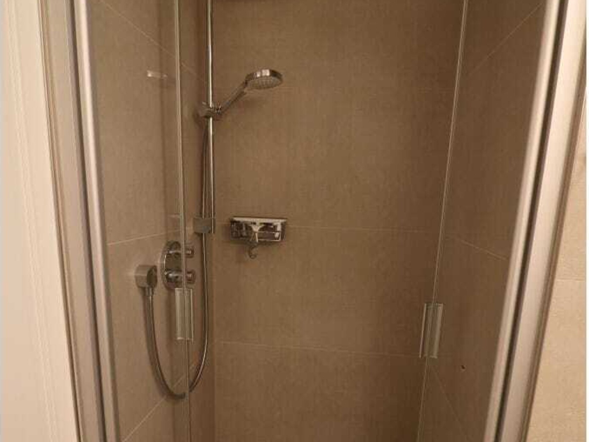 Stijlvol gerenoveerd 4-kamerappartement met zuidterras in Wenningstedt - foto 20