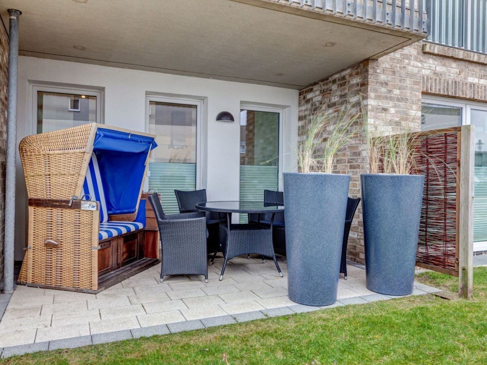 Licht appartement op de begane grond met terras en strandstoel in Westerland - foto 6